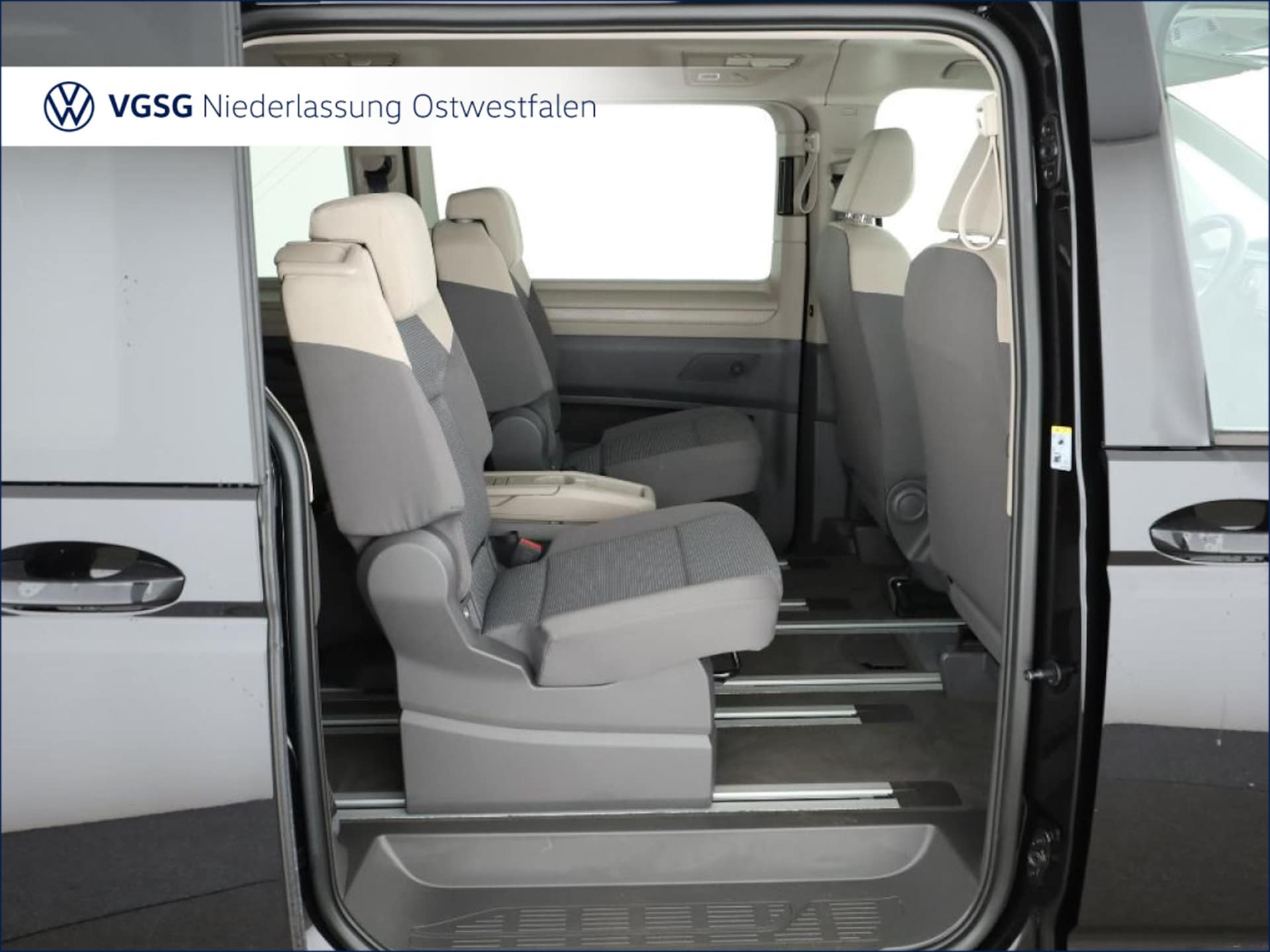 Volkswagen Multivan Langversion Basis-Modell