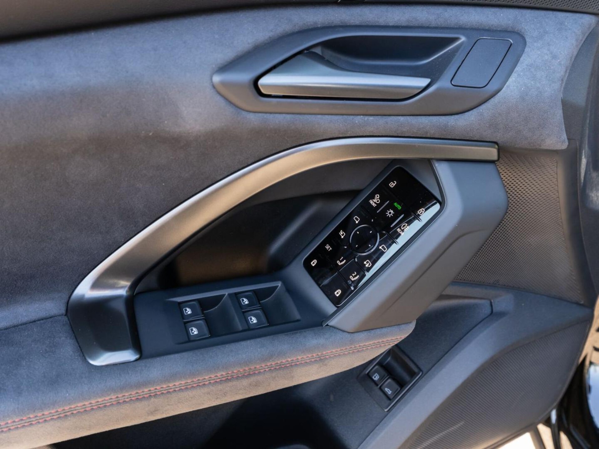 Audi Q5 SUV e-hybrid edition one