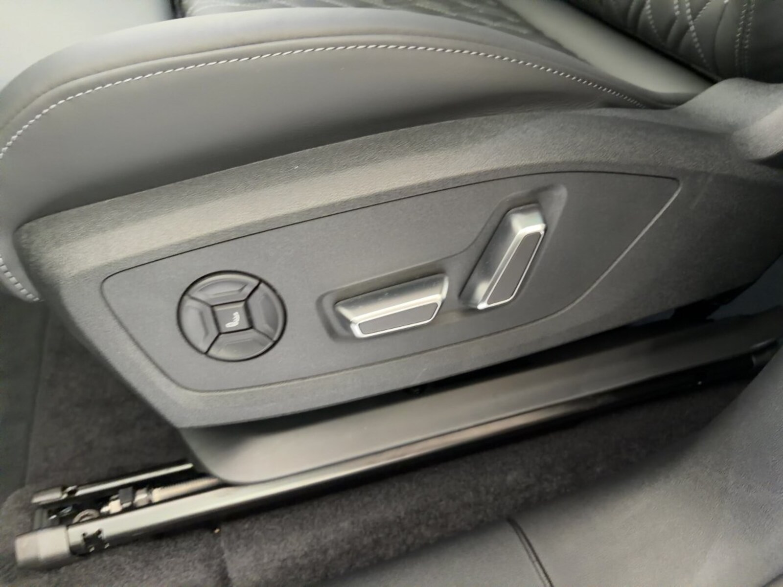 Audi Q6 e-tron – Bild 17
