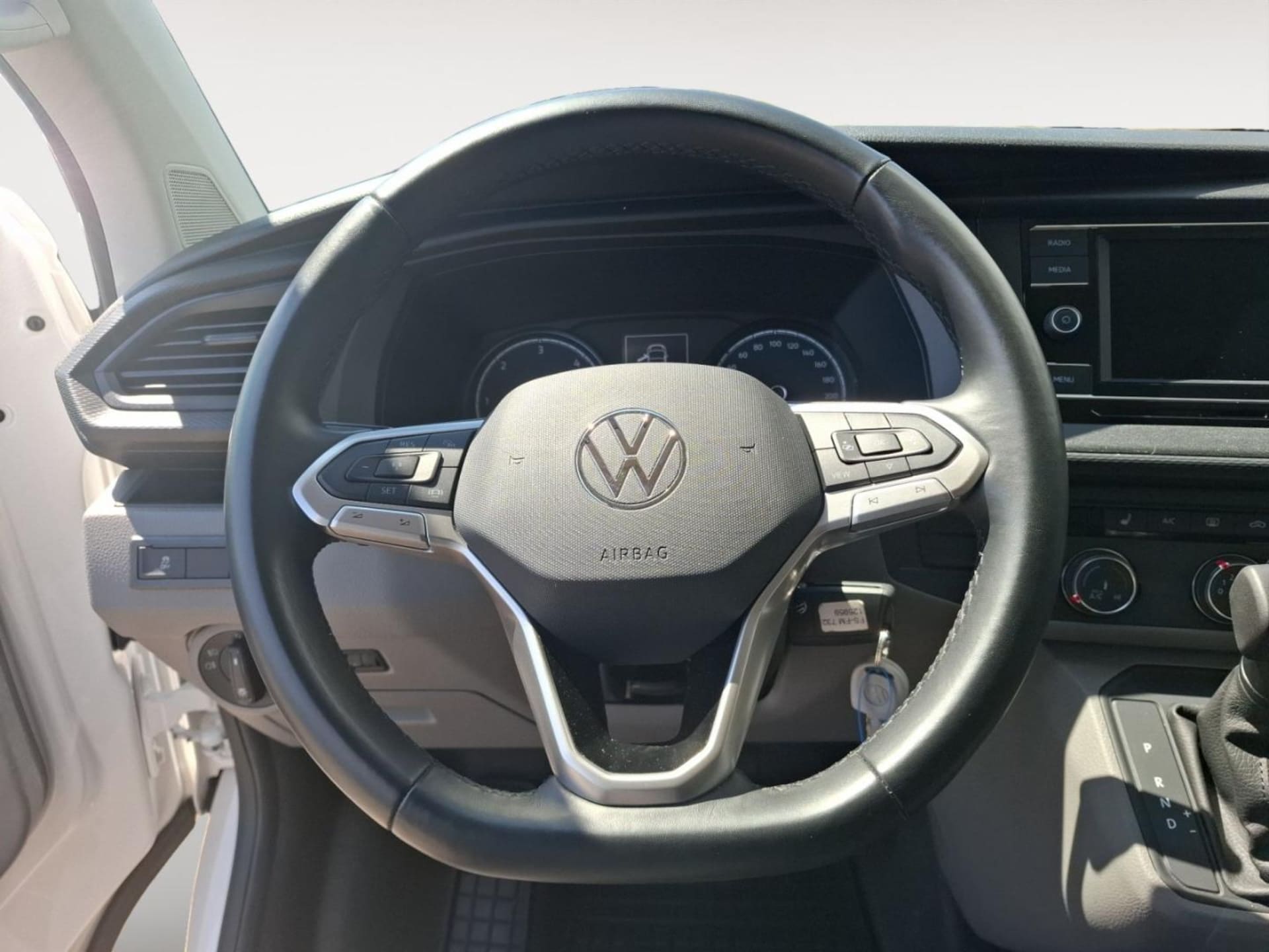 Volkswagen T6.1 Transporter Kombi kurzer Radstand