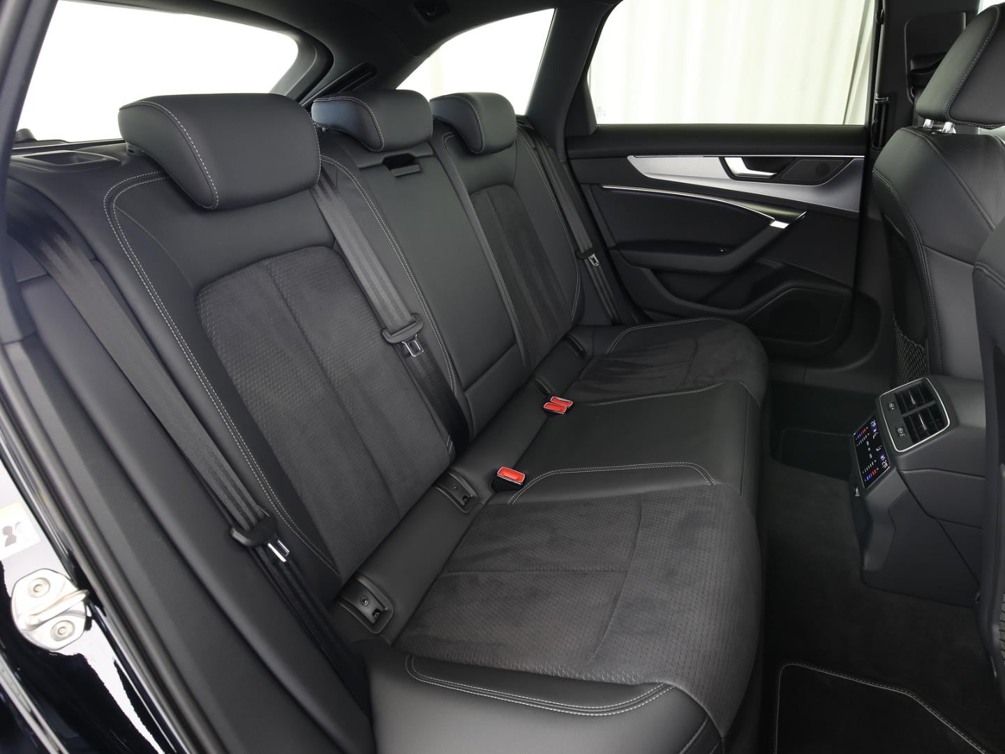 Bild über Audi S6 Avant TDI quattro tiptronic - für weitere Informationen kontaktieren Sie den Audi Partner