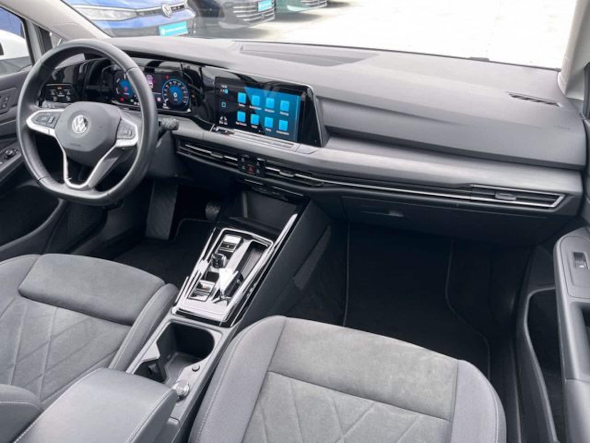 Volkswagen Golf Style