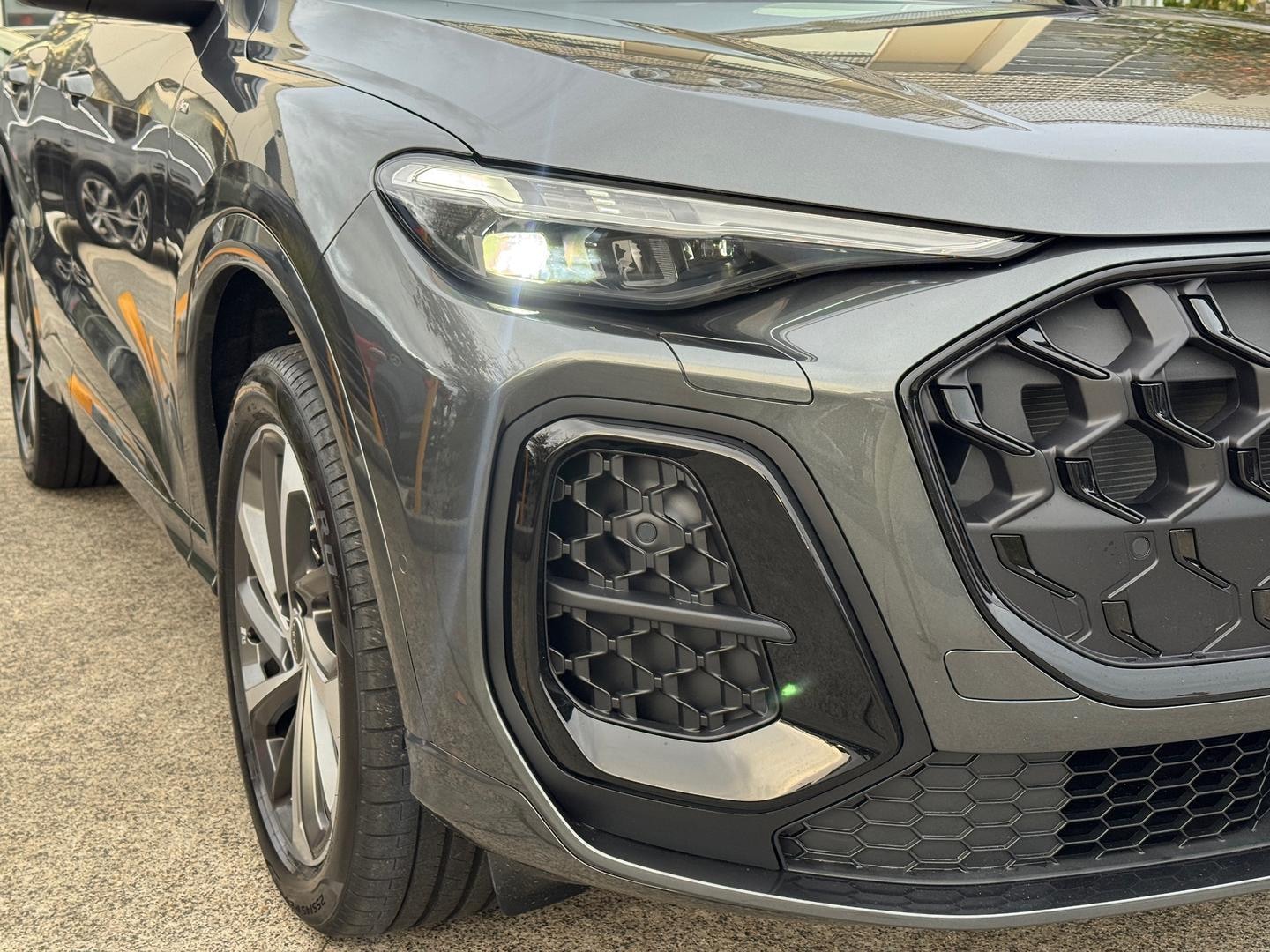 Image about Audi Q5 SUV TFSI quattro 200 kW sport