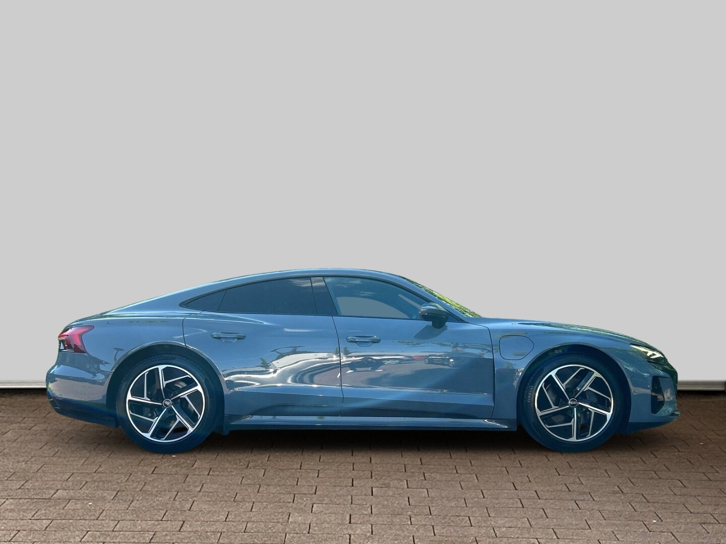 Image about Audi e-tron GT e-tron quattro