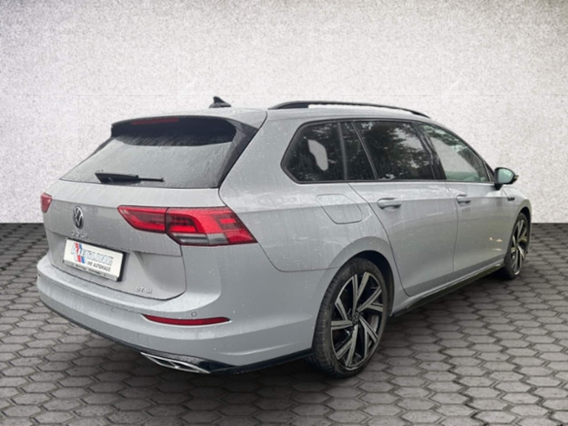 Volkswagen Golf Variant R-Line