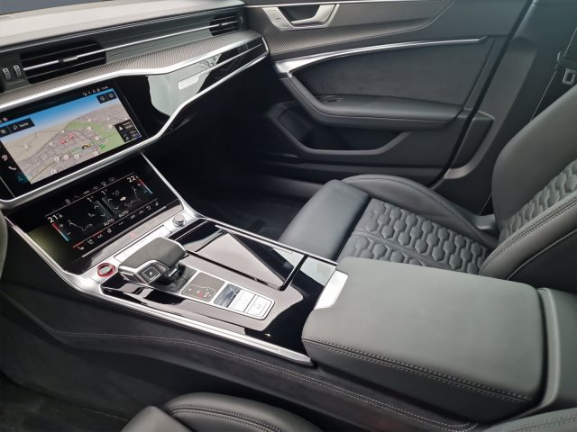 Image about Audi RS 6 Avant performance quattro tiptronic