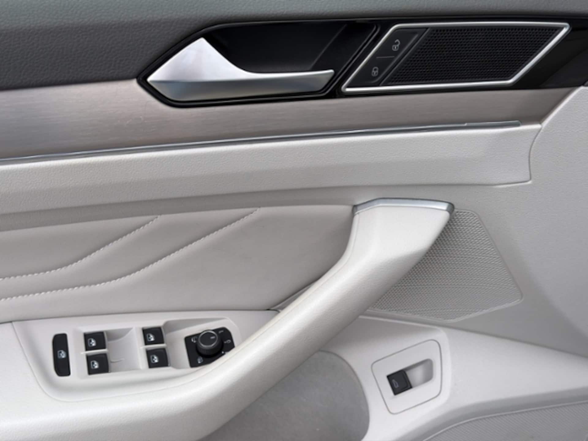 Volkswagen Passat Variant Elegance