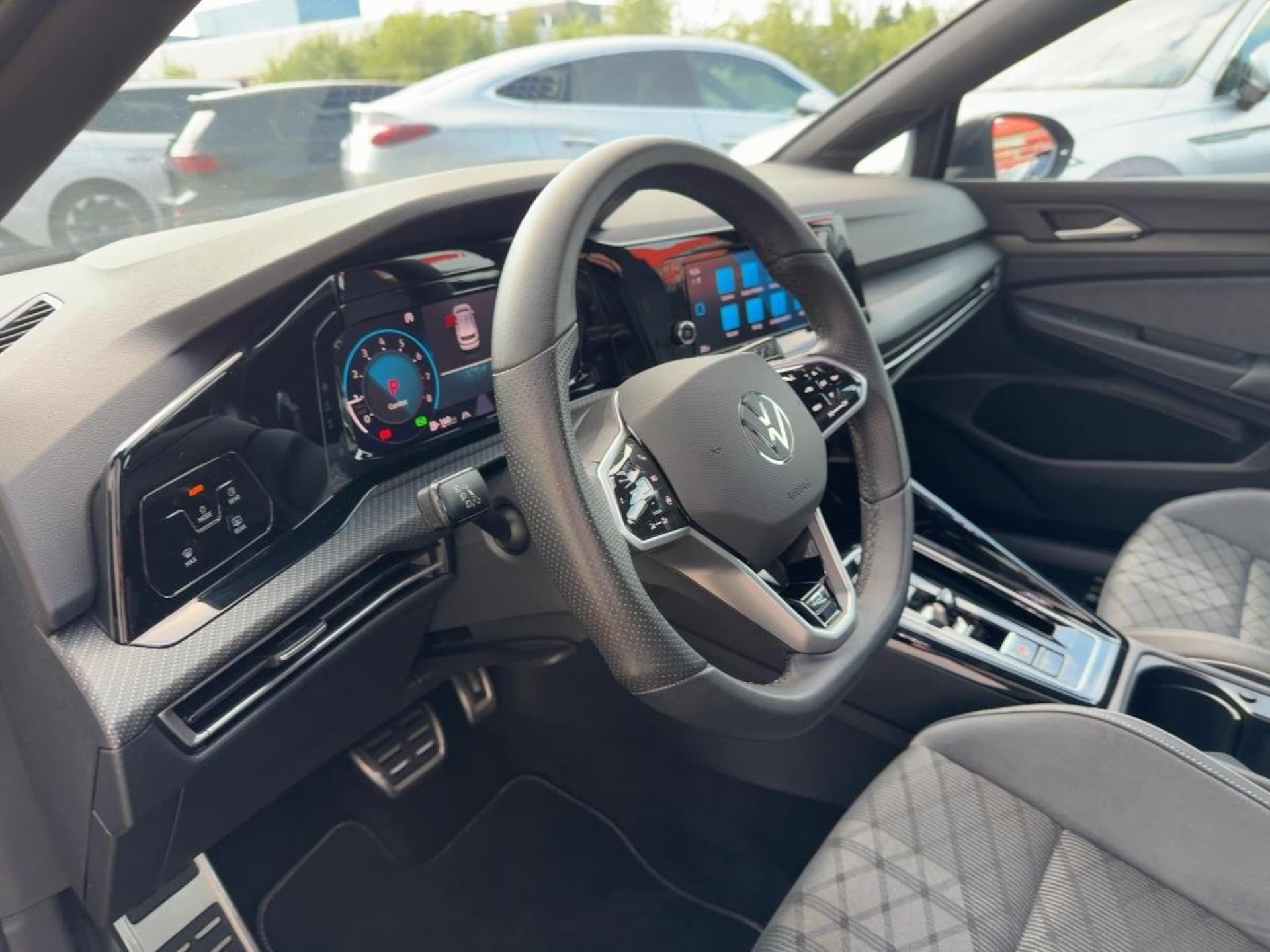 Volkswagen Golf R-Line