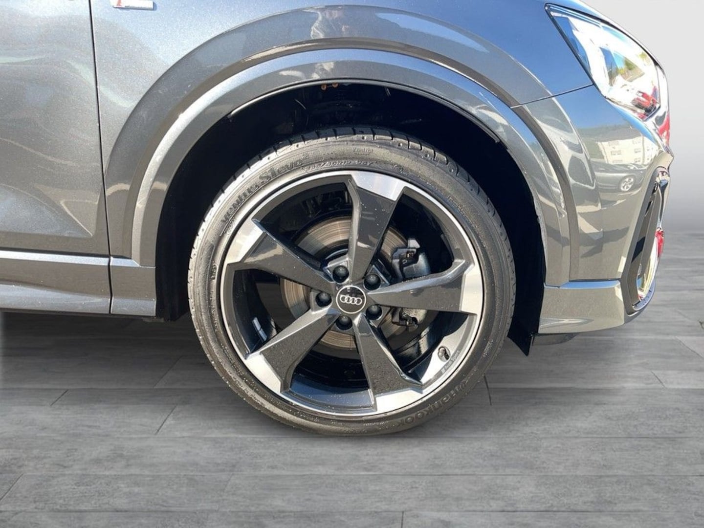 Bild über Audi Q2 S line 35 TFSI Schaltgetriebe - für weitere Informationen kontaktieren Sie den Audi Partner
