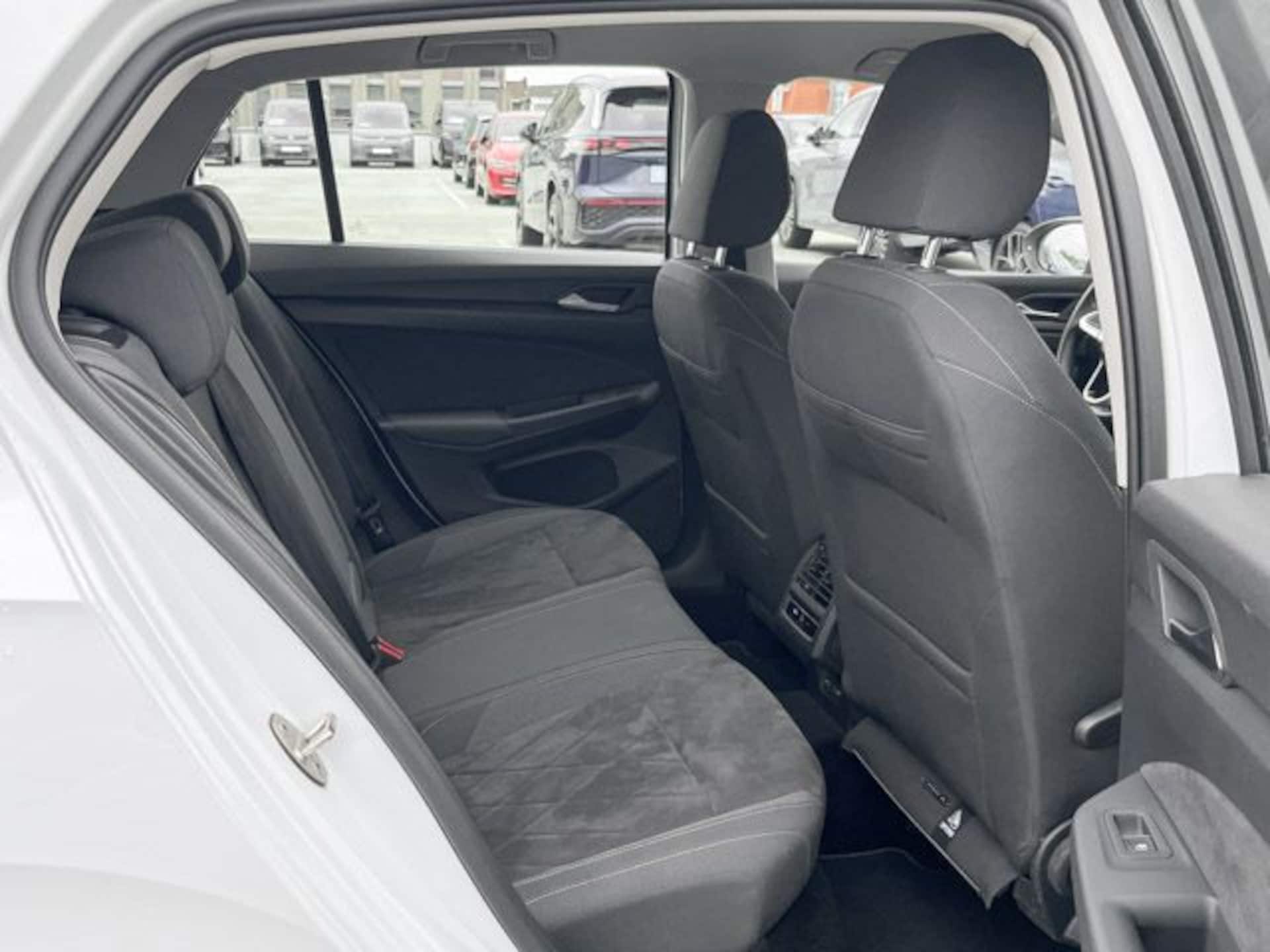 Volkswagen Golf Style