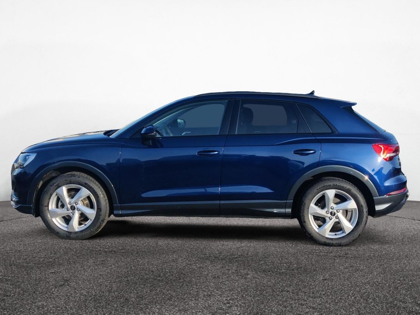 Bild über Audi Q3 advanced 35 TFSI S tronic - für weitere Informationen kontaktieren Sie den Audi Partner