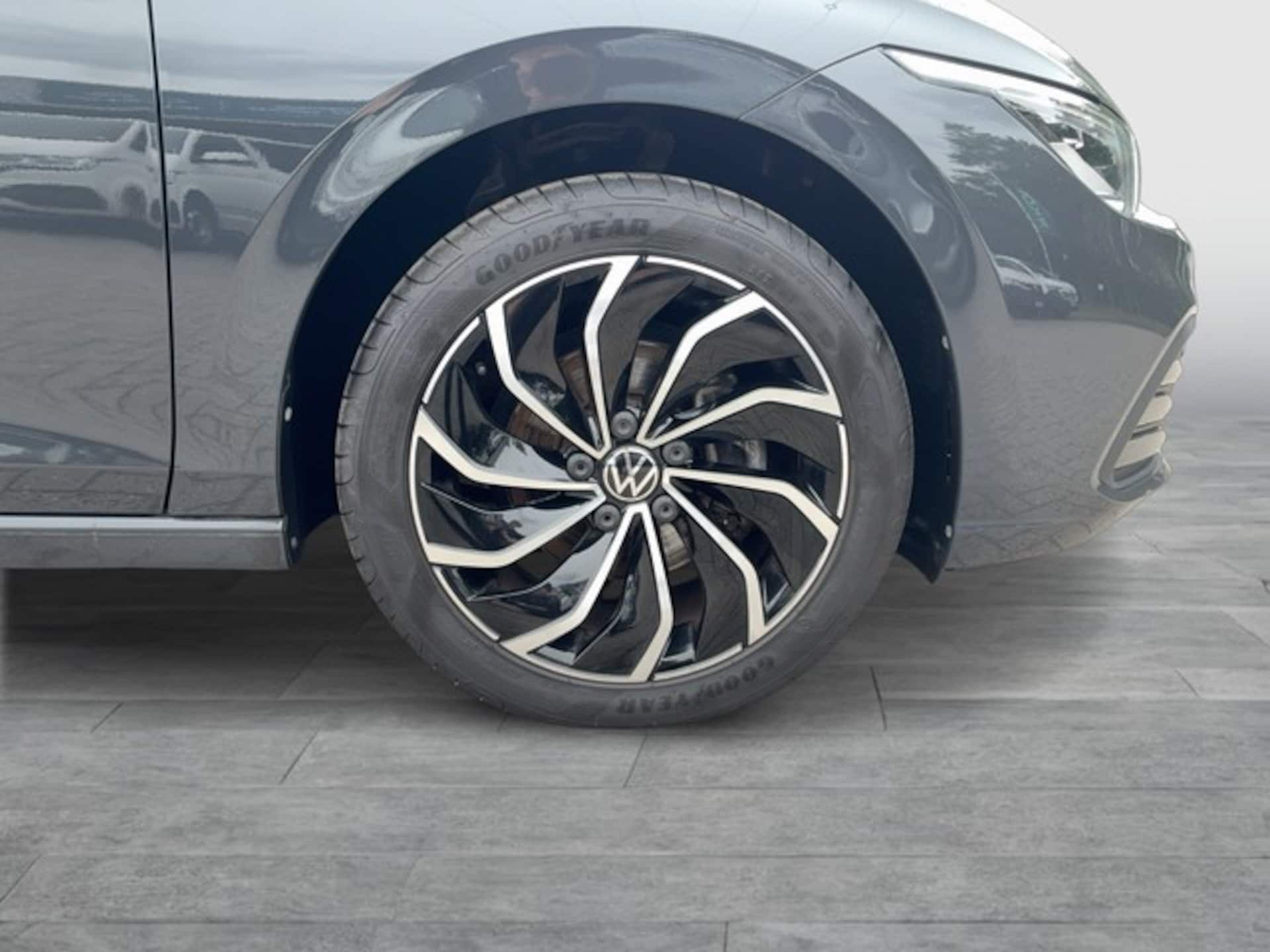 Volkswagen Golf United