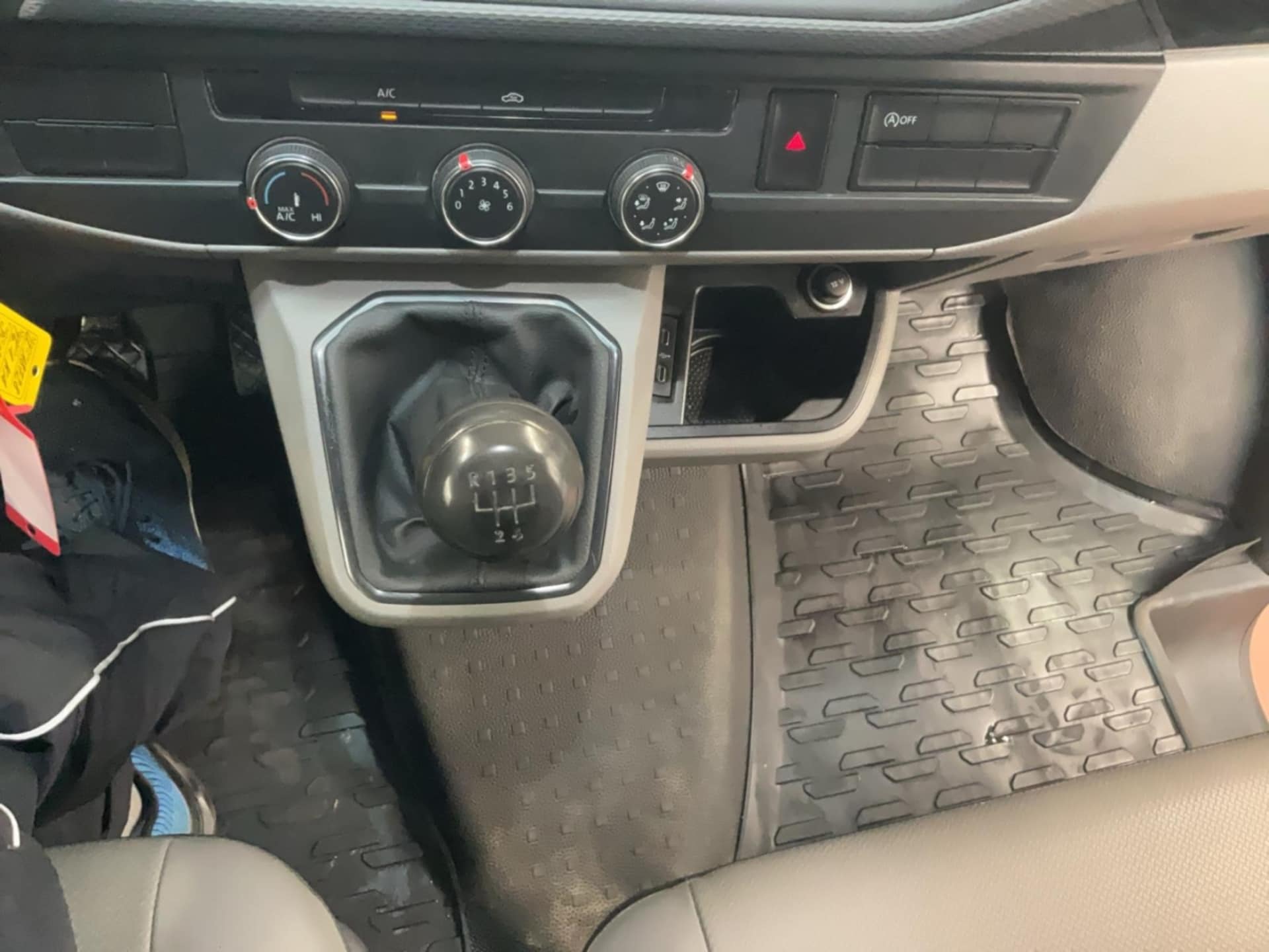 Volkswagen T6.1 Transporter Kasten kurzer Radstand