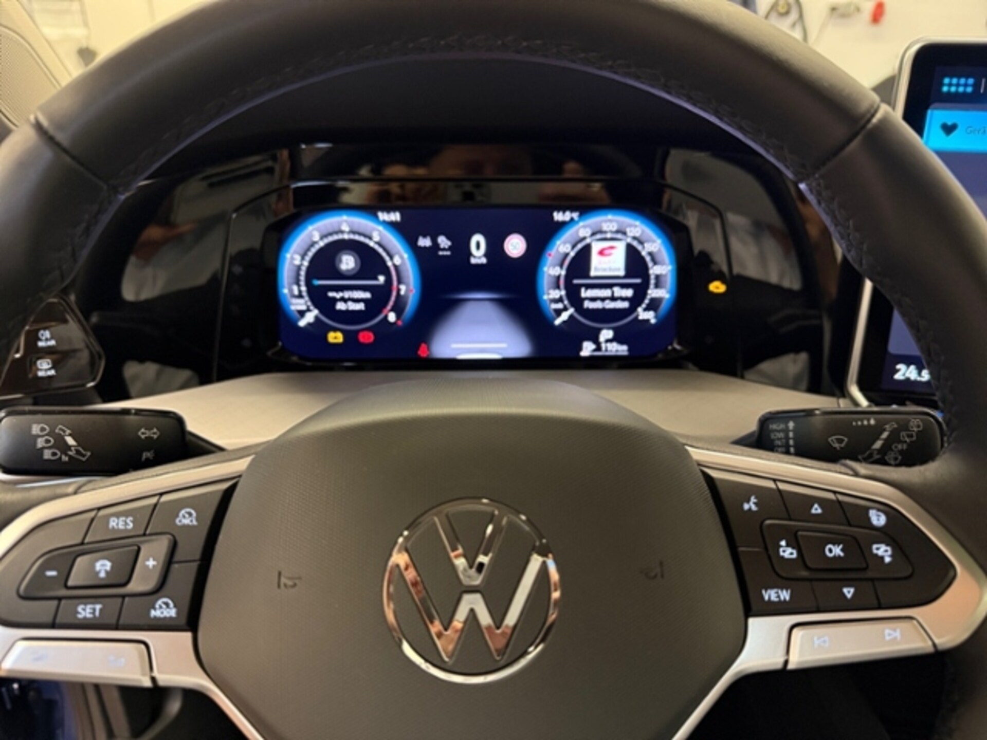 Volkswagen Golf Life