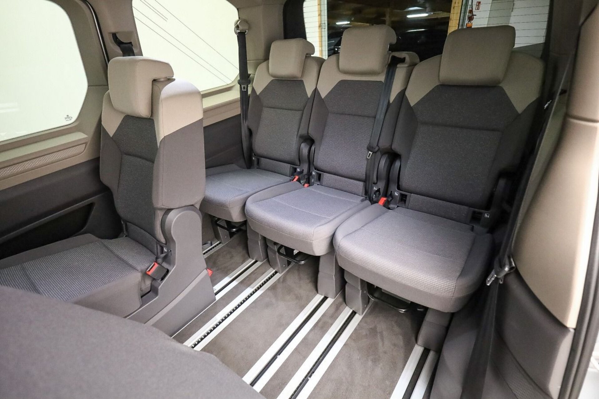 Volkswagen Multivan Basis-Modell