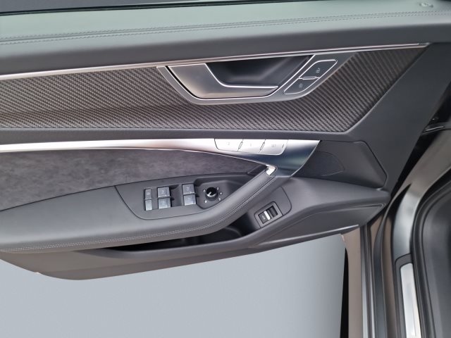 Image about Audi RS 6 Avant performance quattro tiptronic