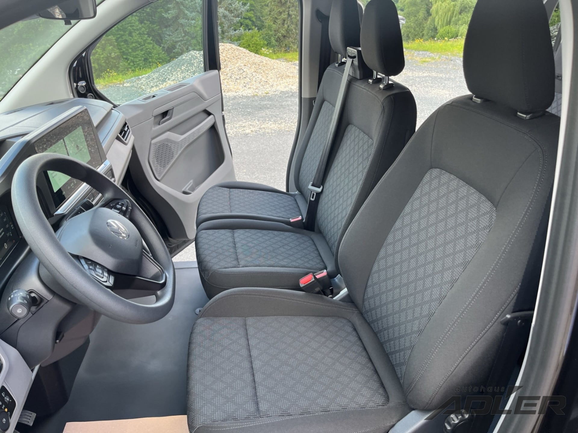 Volkswagen Transporter Kombi langer Radstand