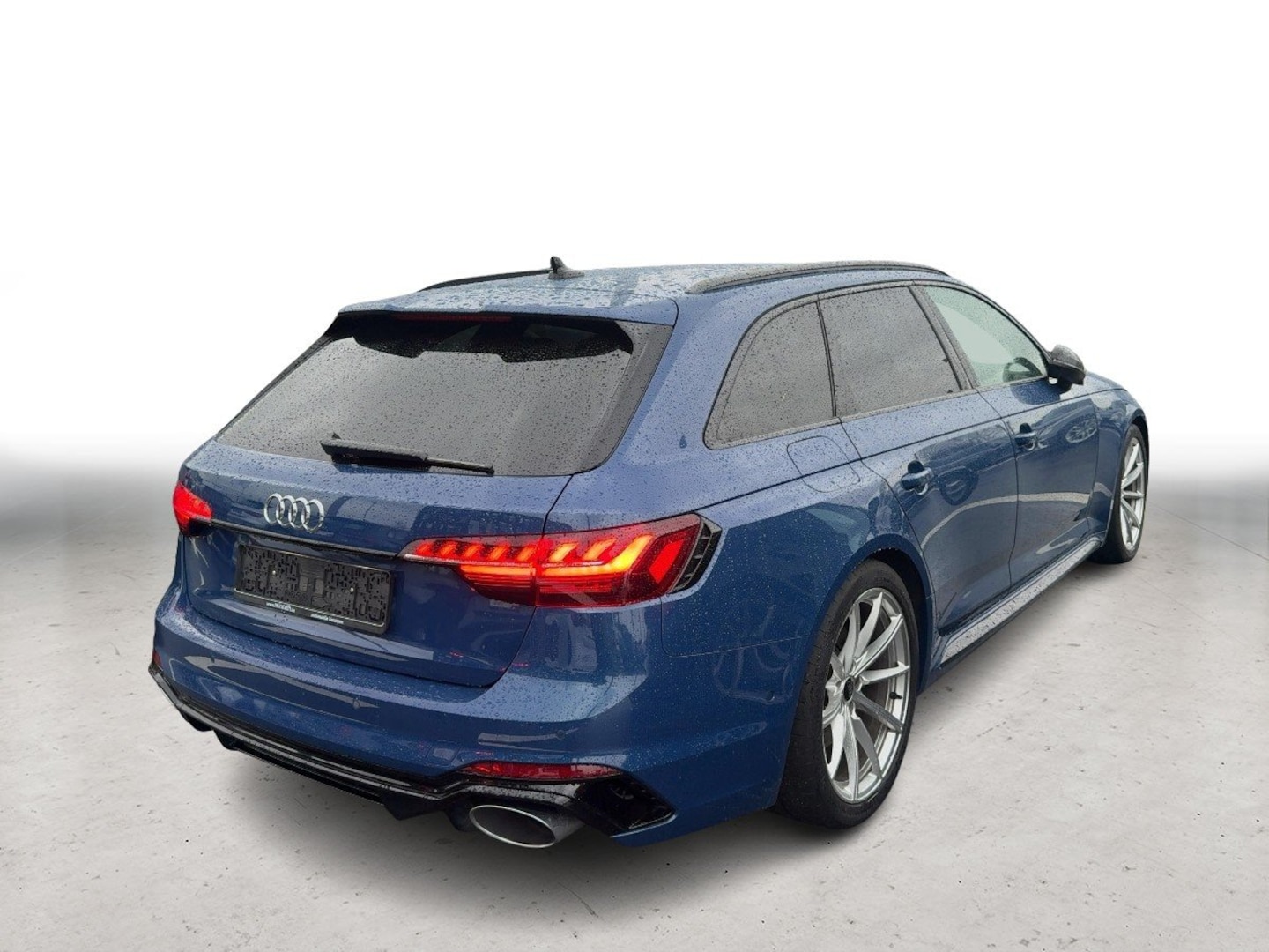 Bild über Audi RS 4 Avant TFSI quattro tiptronic - für weitere Informationen kontaktieren Sie den Audi Partner