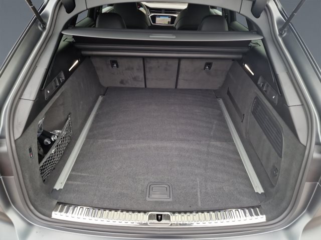Image about Audi RS 6 Avant performance quattro tiptronic