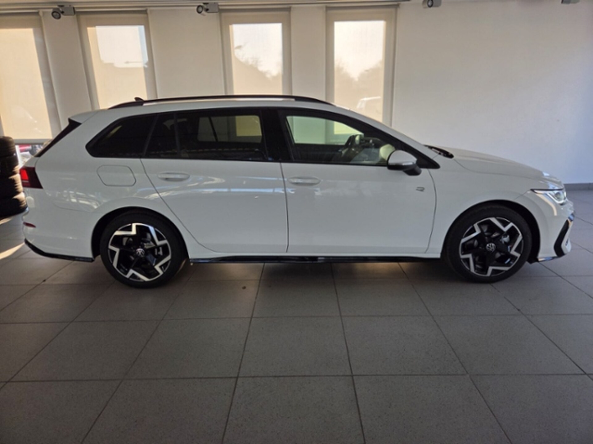 Volkswagen Golf Variant R-Line