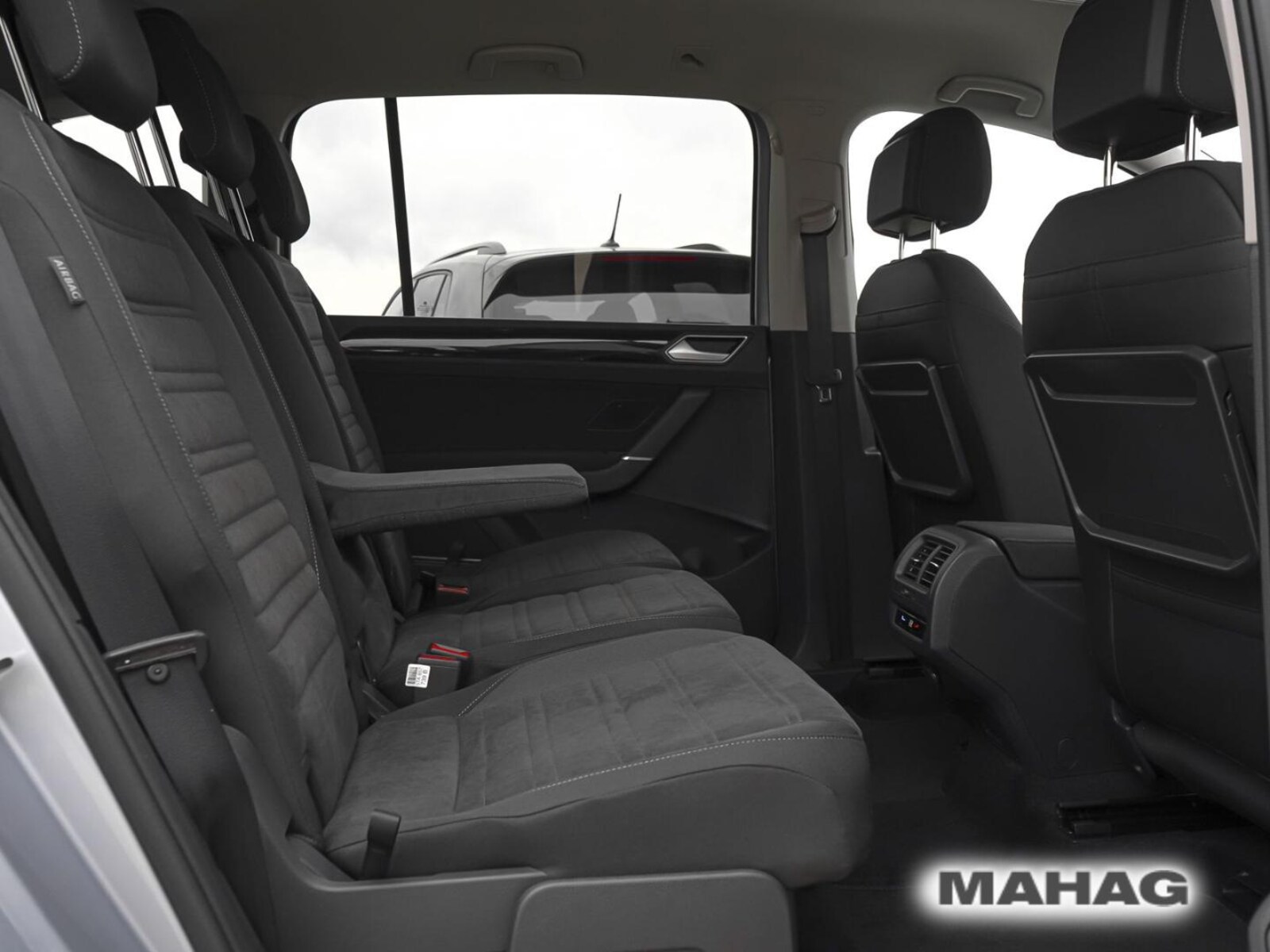 Volkswagen Touran – Bild 18