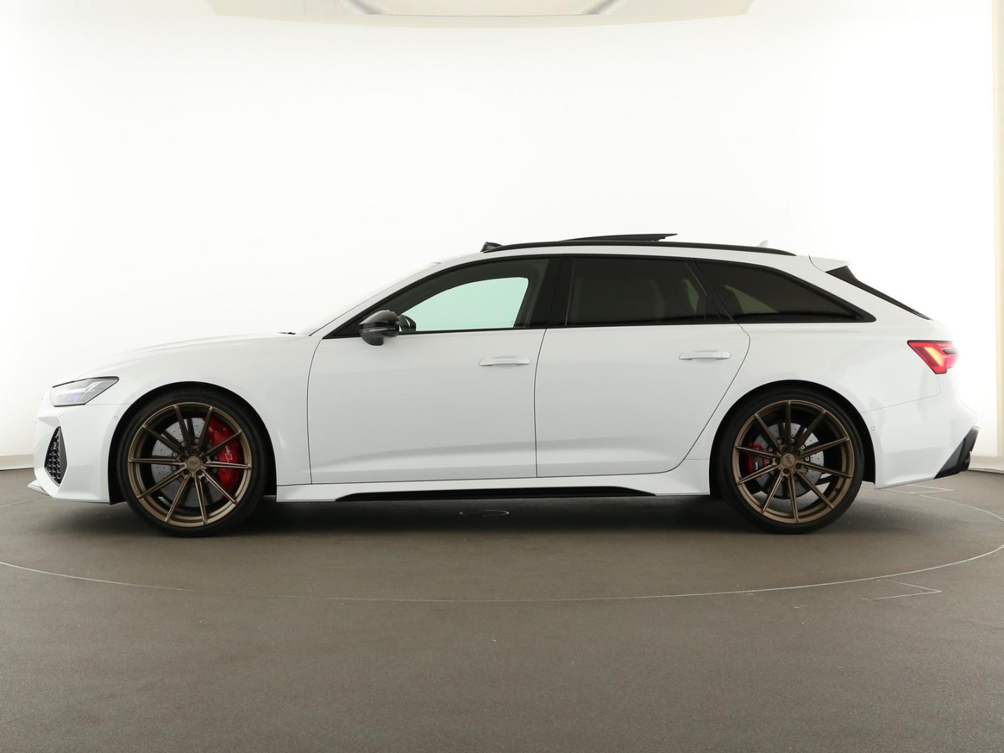 Image about Audi RS 6 Avant performance TFSI quattro tiptronic