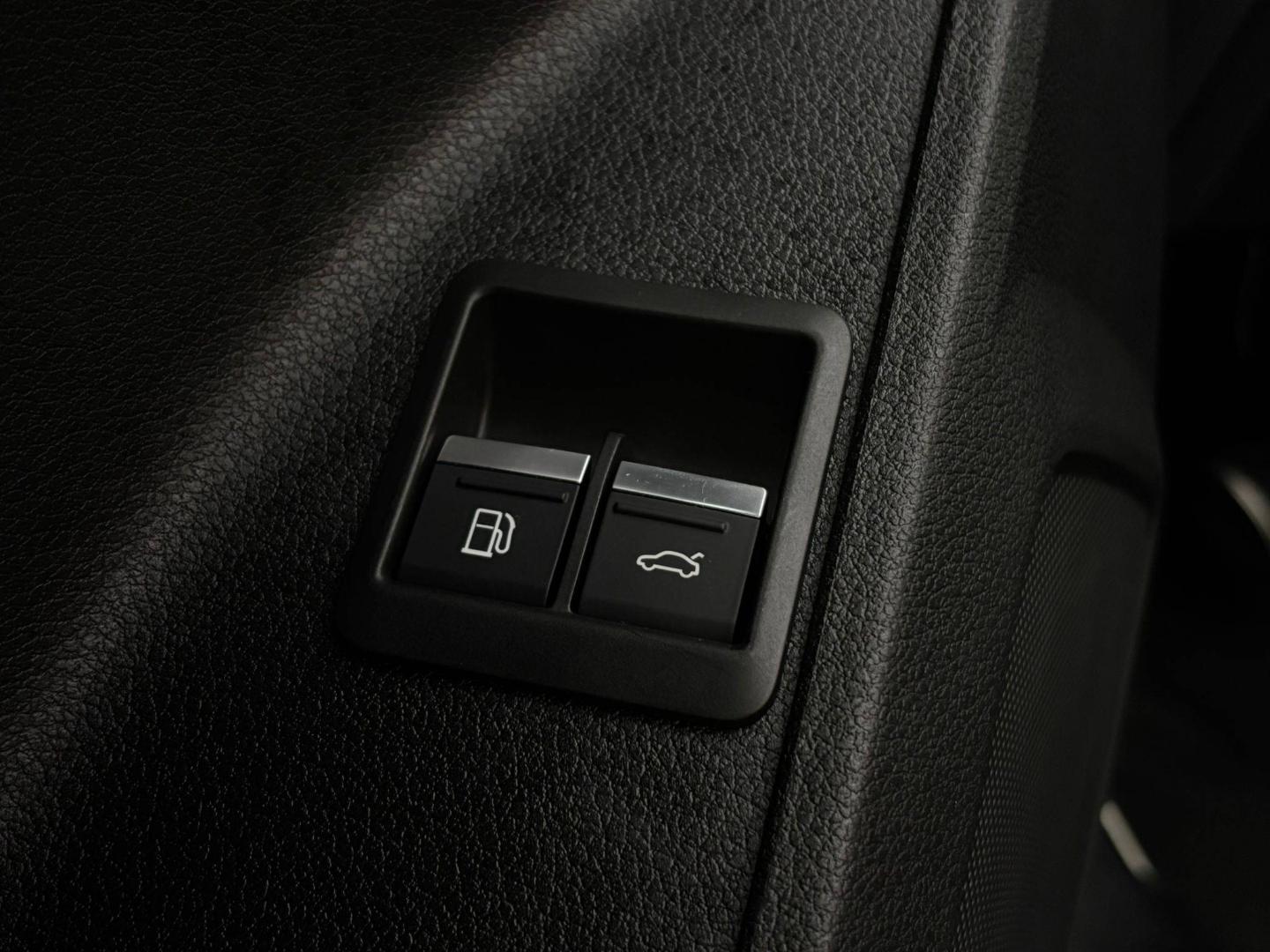 Image about Audi Q3 Sportback TFSI e S line 45 TFSI e 180 kW (245 ch) S tronic