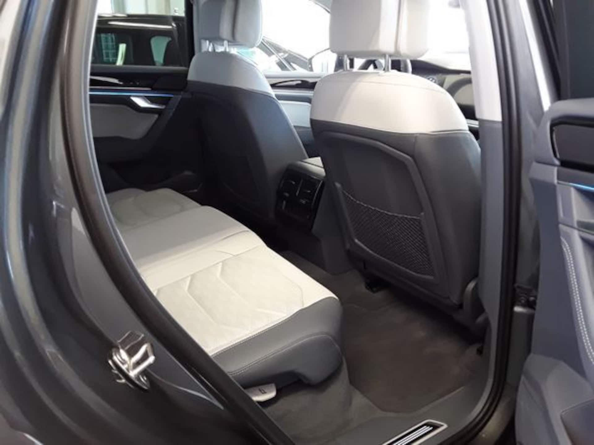 Volkswagen Touareg R-Line