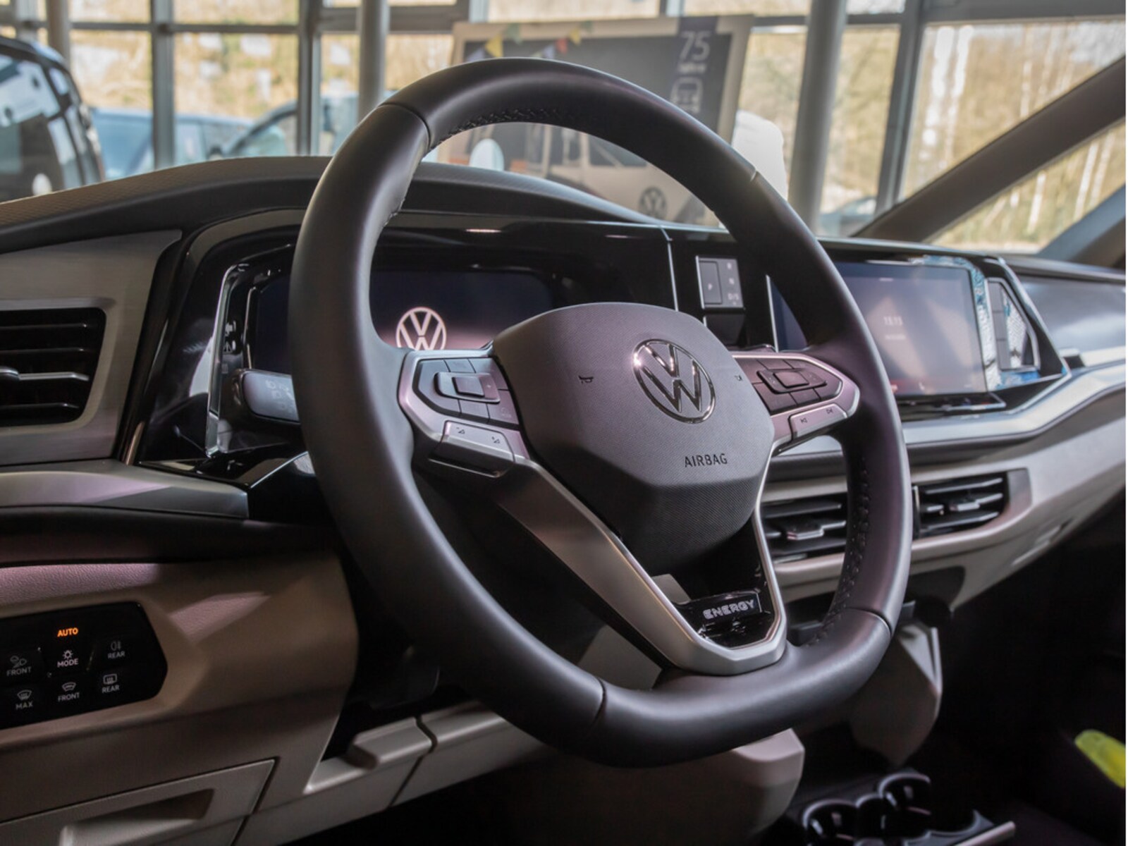 Volkswagen Multivan Langversion – Bild 14