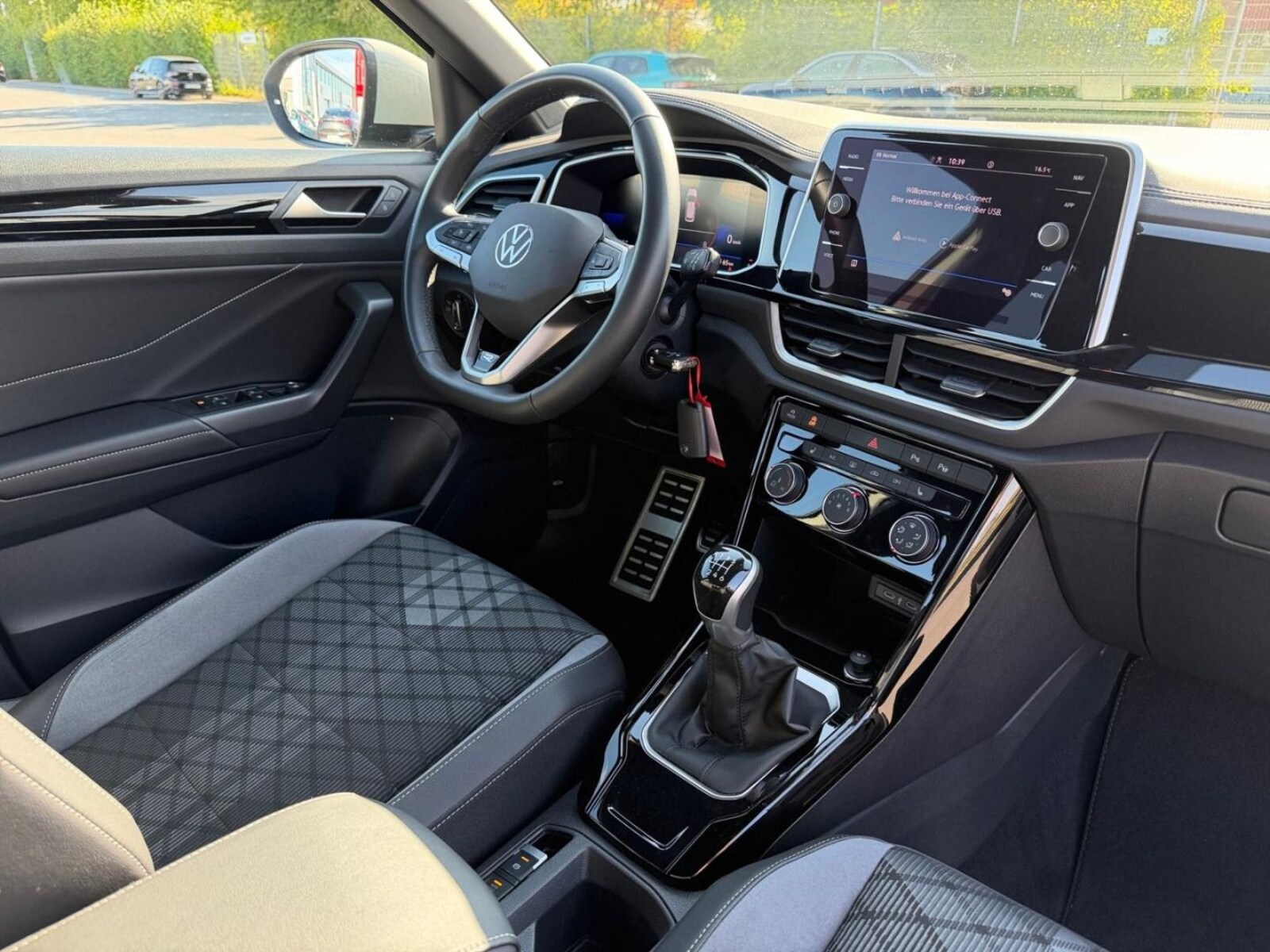 Volkswagen T-Roc – Bild 17