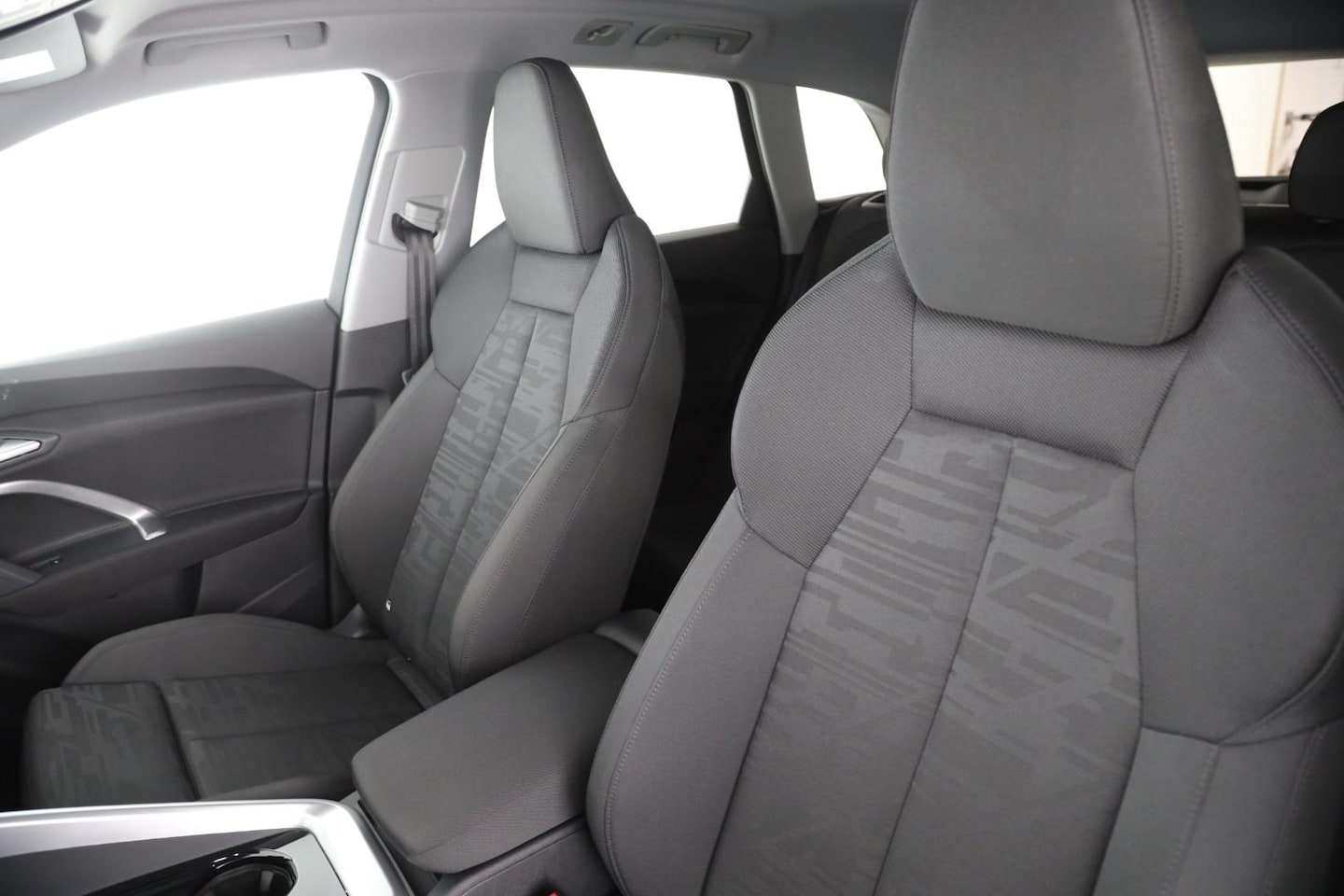 Bild über Audi Q5 SUV TFSI 150 kW S tronic - für weitere Informationen kontaktieren Sie den Audi Partner