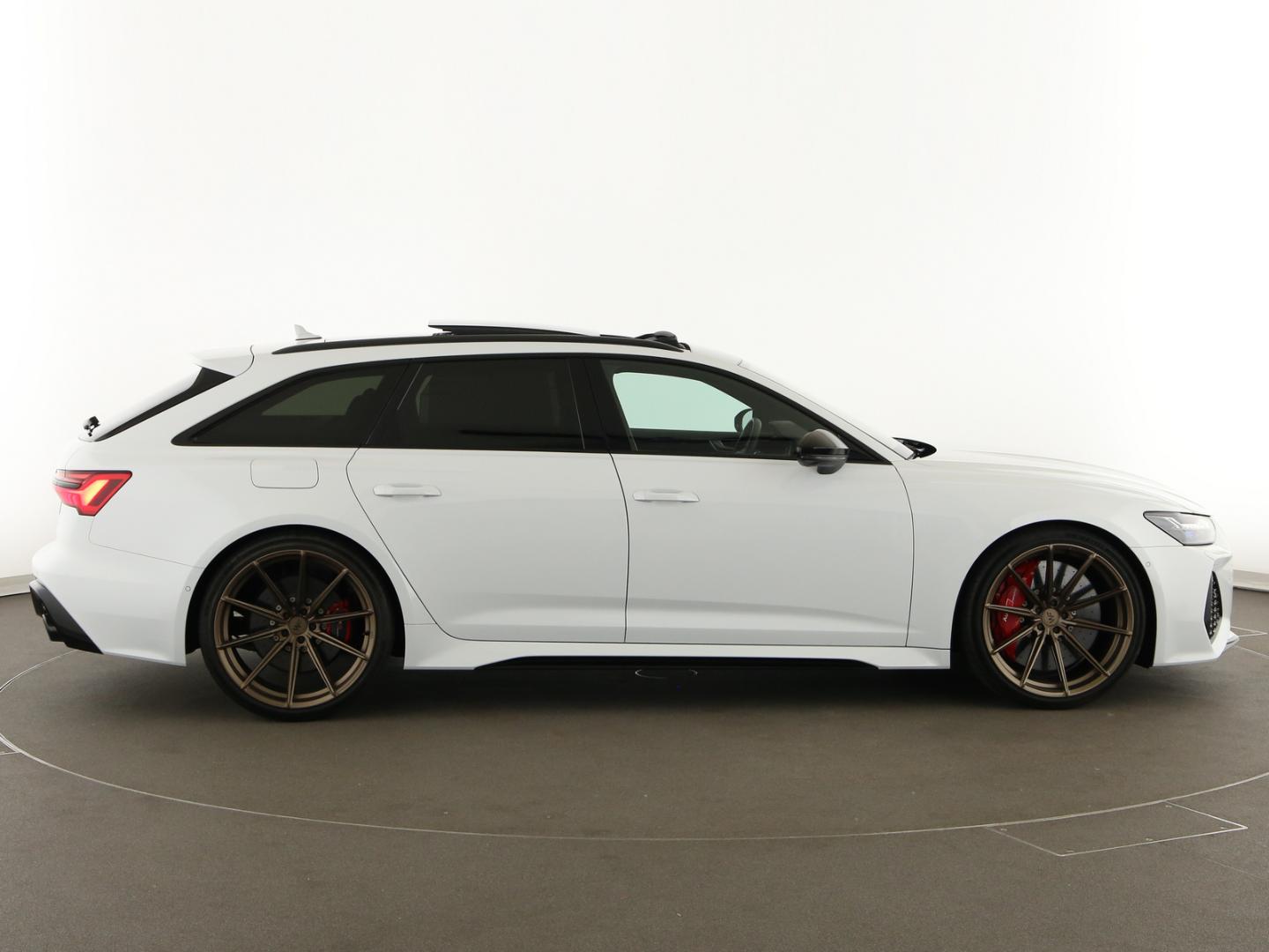 Image about Audi RS 6 Avant performance TFSI quattro tiptronic