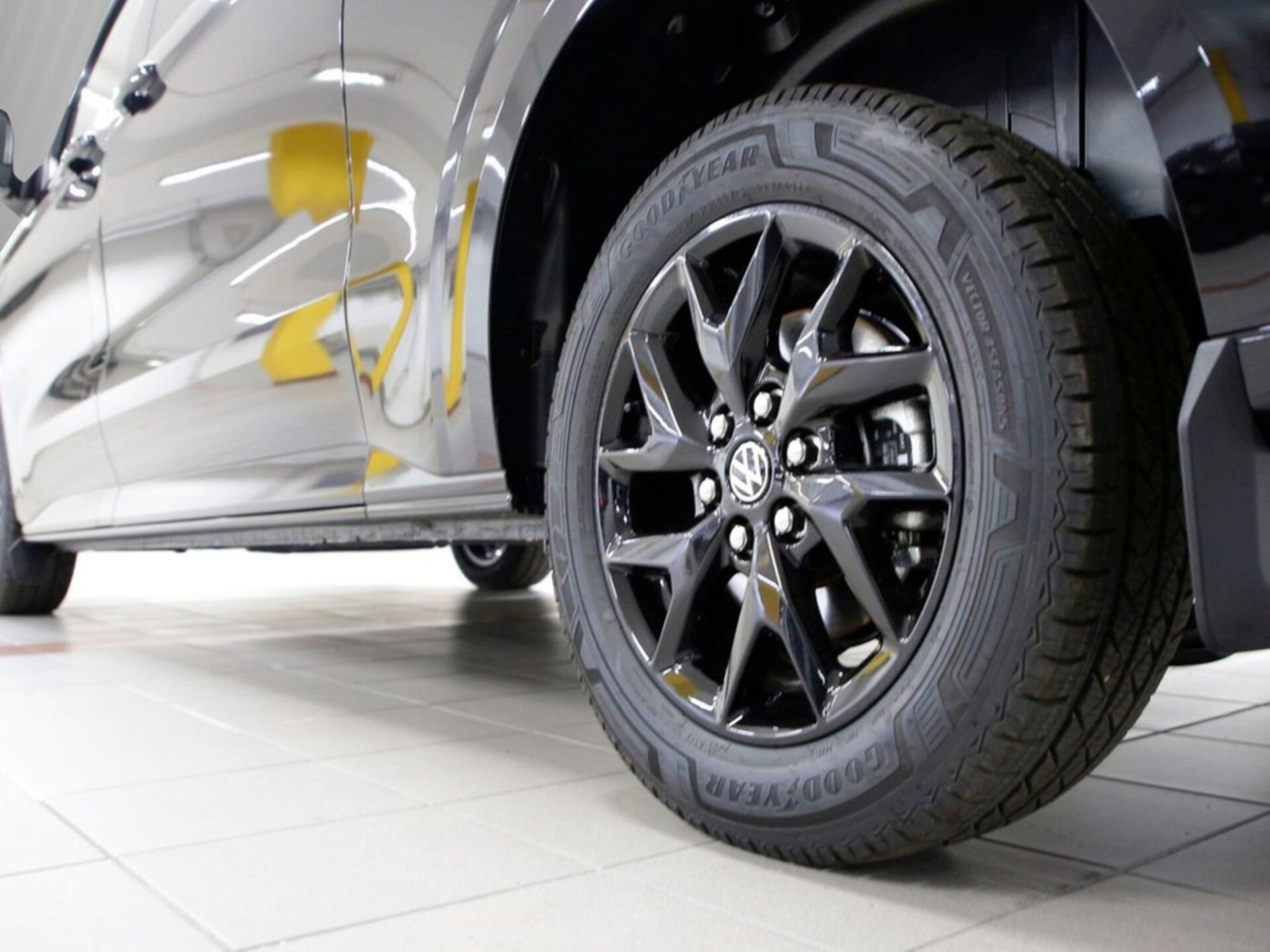 Volkswagen Caravelle langer Radstand Life