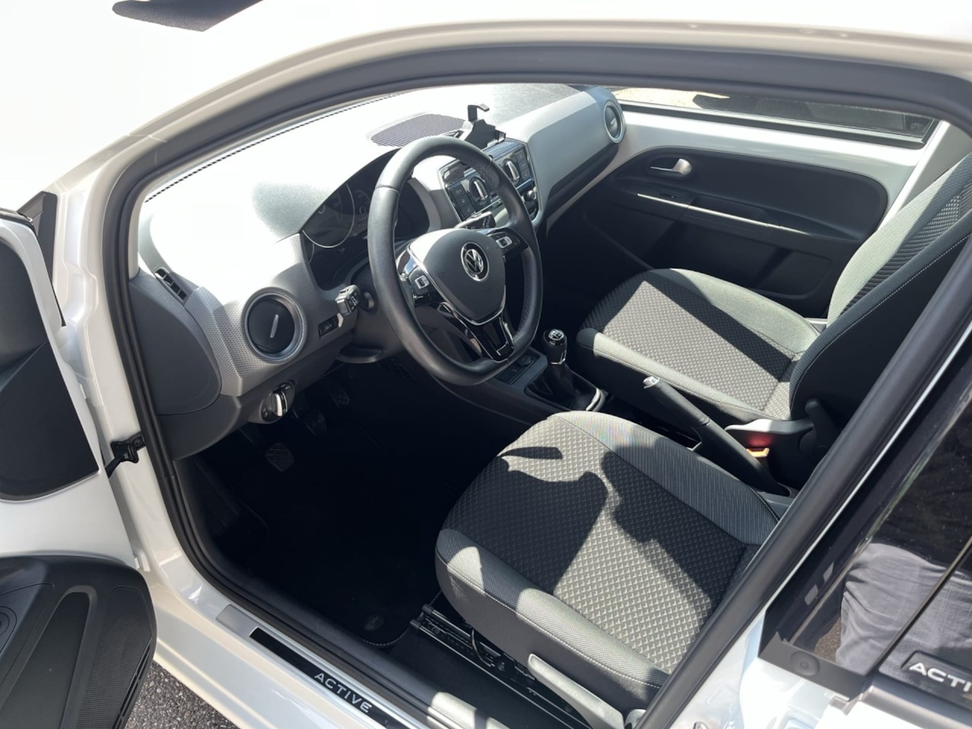 Volkswagen up! ACTIVE