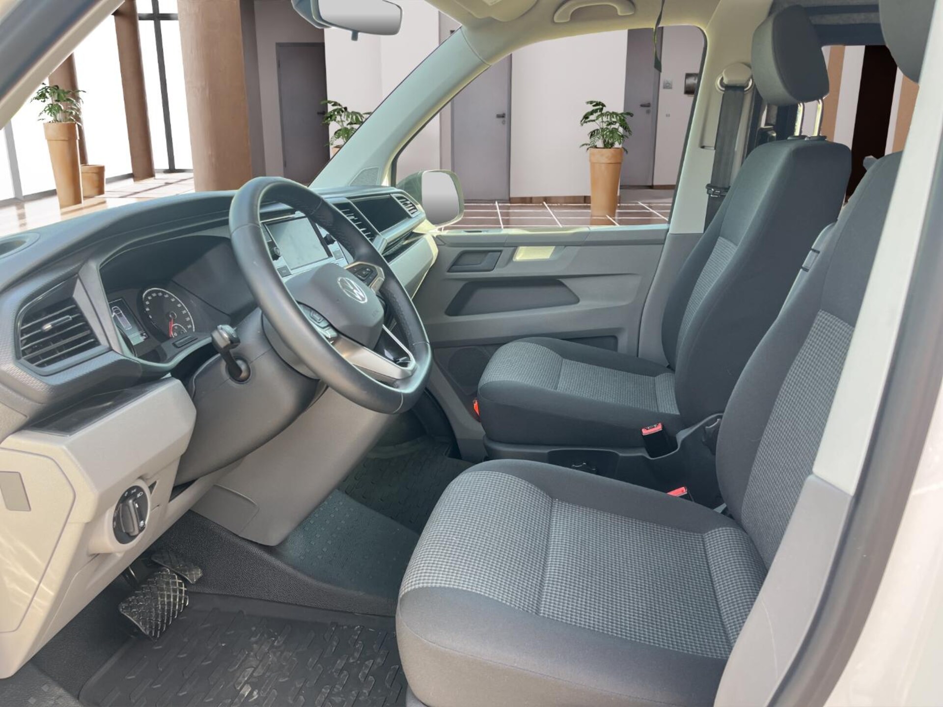 Volkswagen T6.1 Transporter Kasten langer Radstand