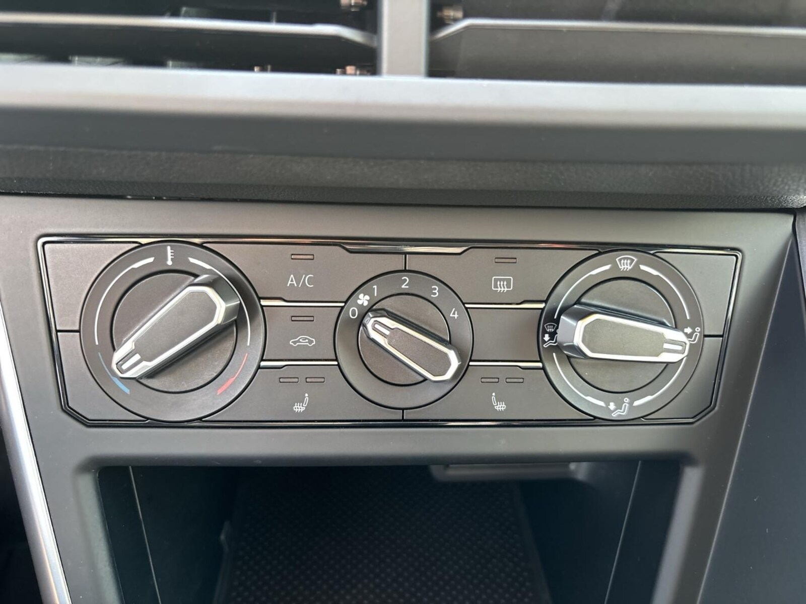Volkswagen Polo – Bild 12