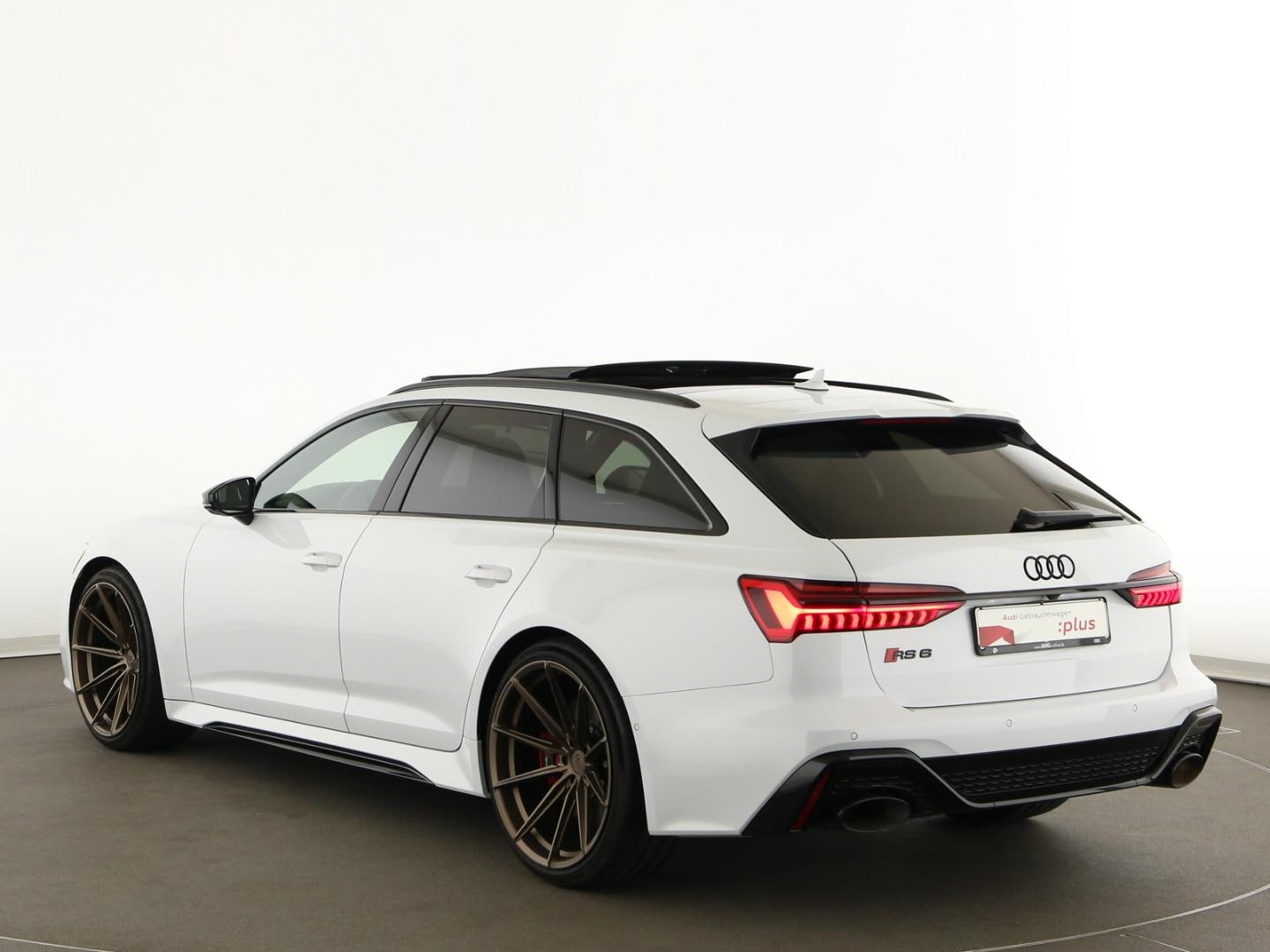 Image about Audi RS 6 Avant performance TFSI quattro tiptronic