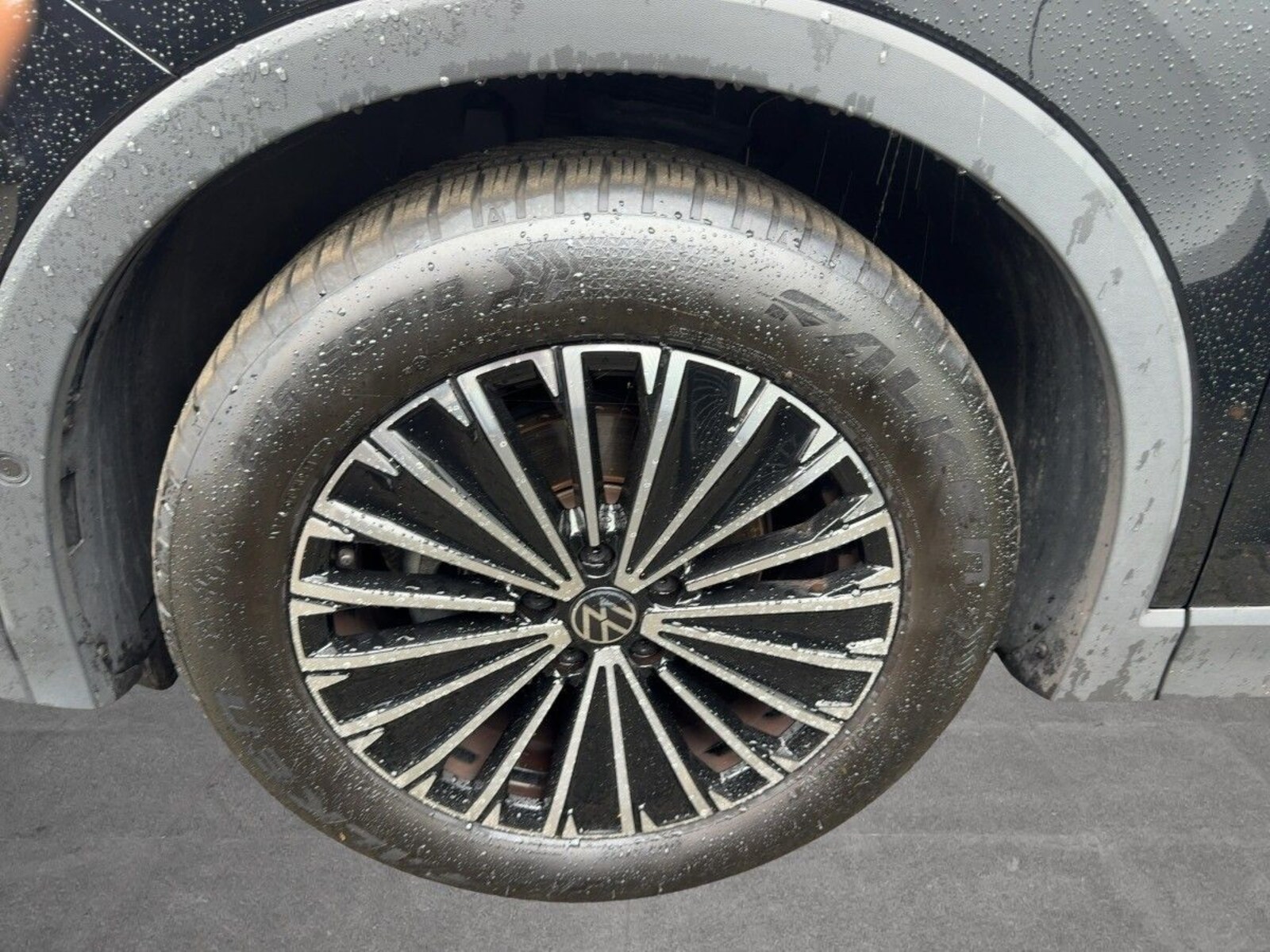 Volkswagen Tiguan – Bild 12