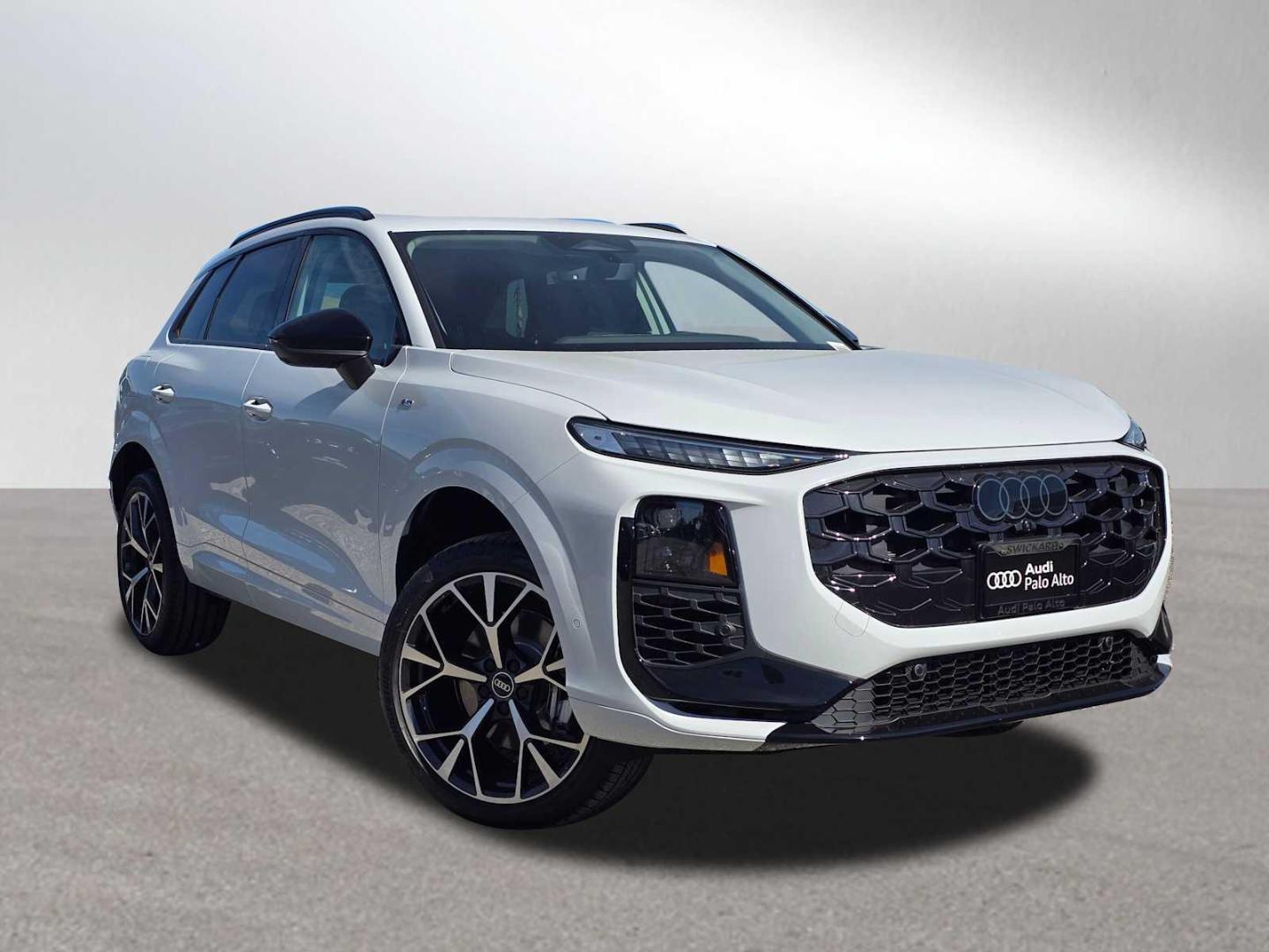 2026 Audi Q3 S line quattro's photo