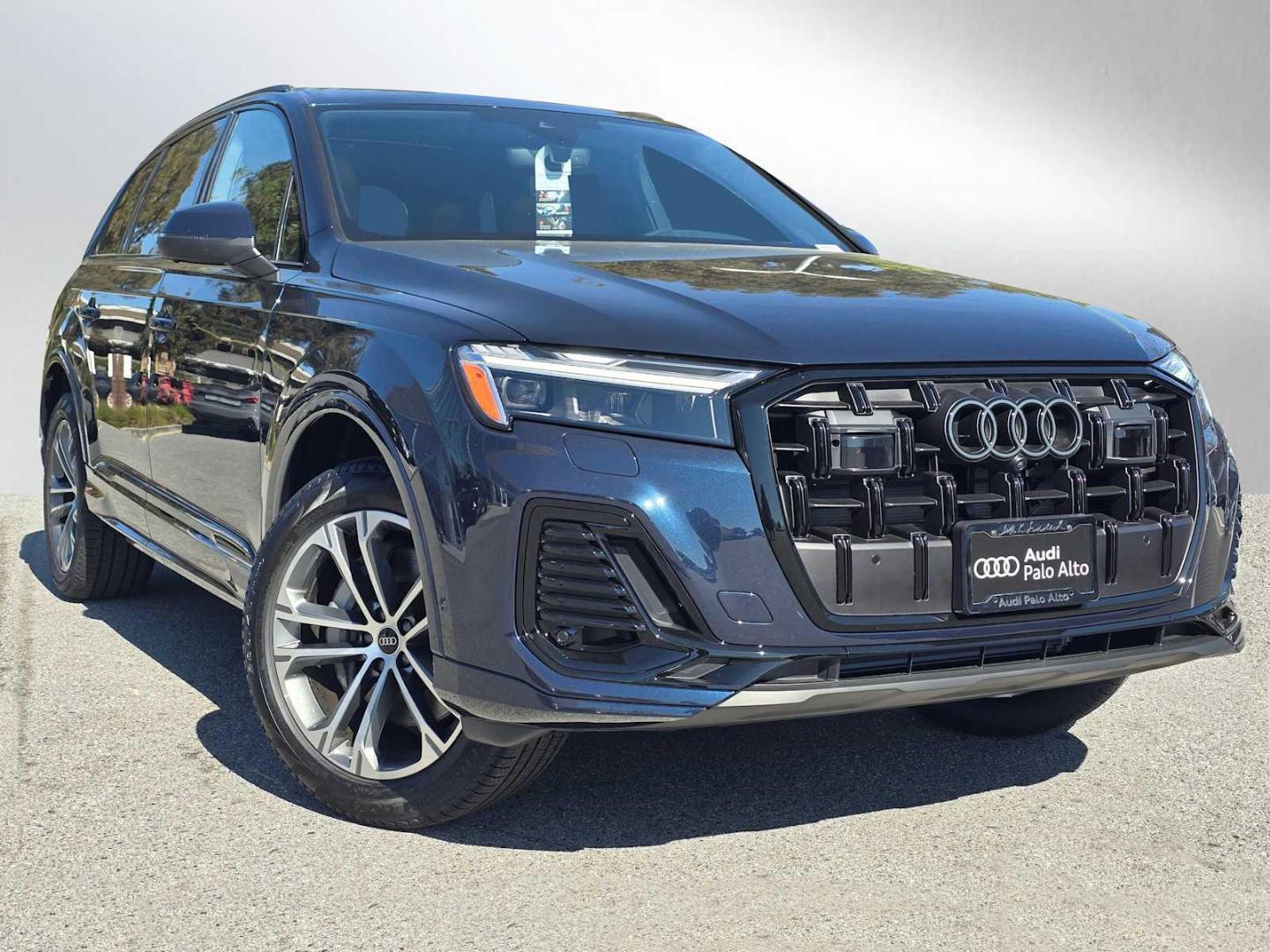 2026 Audi Q7 45 Premium quattro Tiptronic's photo