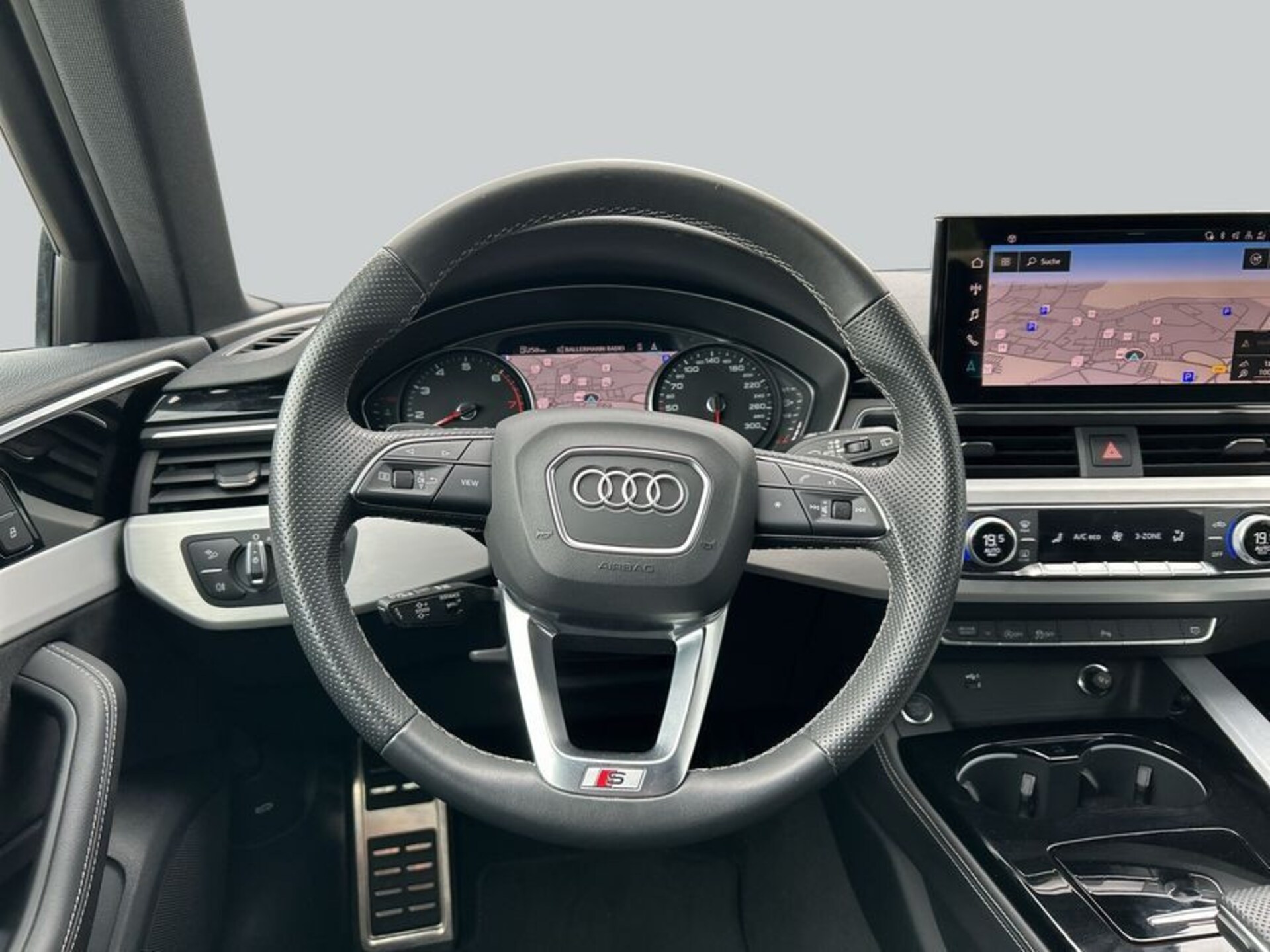 Audi A4 Avant S line