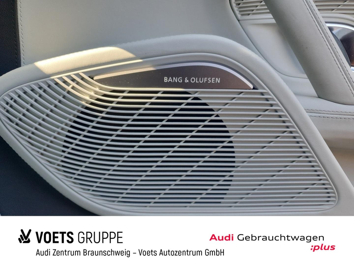 Bild über Audi R8 Coupé FSI S tronic - für weitere Informationen kontaktieren Sie den Audi Partner