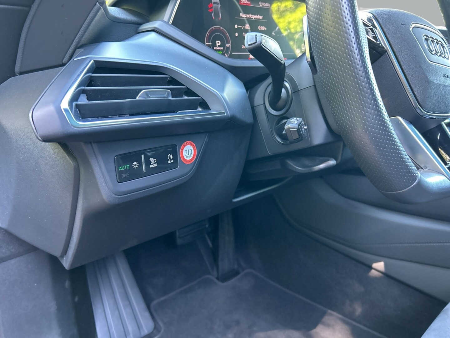 Image about Audi e-tron GT e-tron quattro