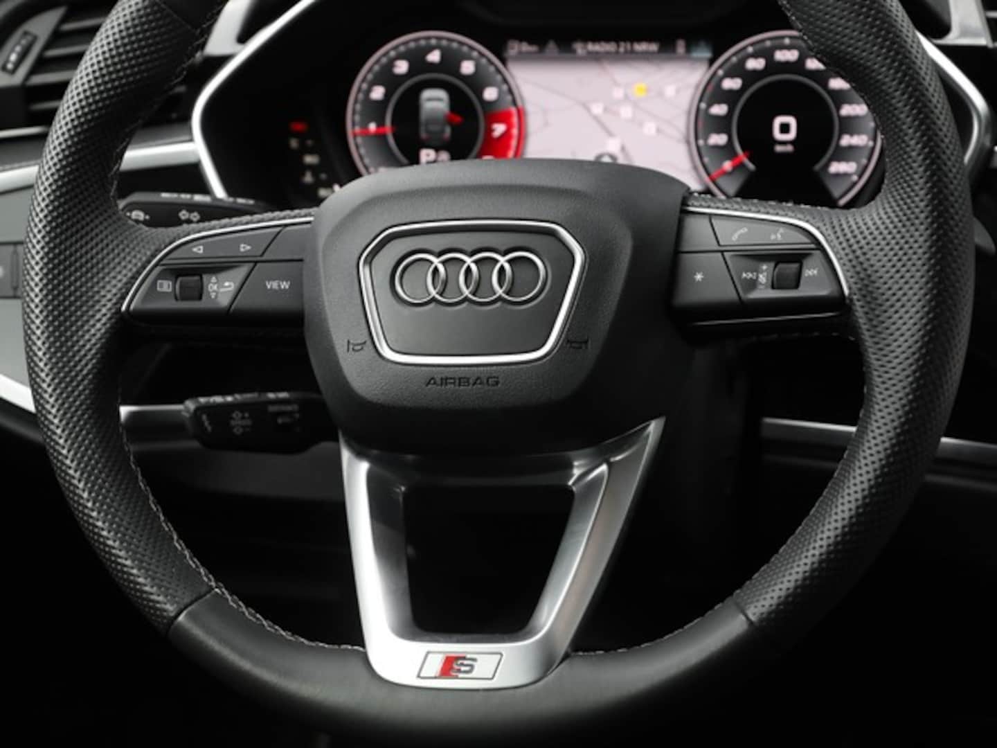 Bild über Audi Q3 Sportback S line 35 TFSI S tronic - für weitere Informationen kontaktieren Sie den Audi Partner