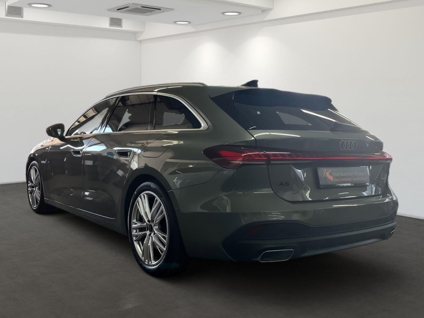 Bild über Audi A5 Avant e-hybrid e-hybrid quattro 220 kW S tronic - für weitere Informationen kontaktieren Sie den Audi Partner