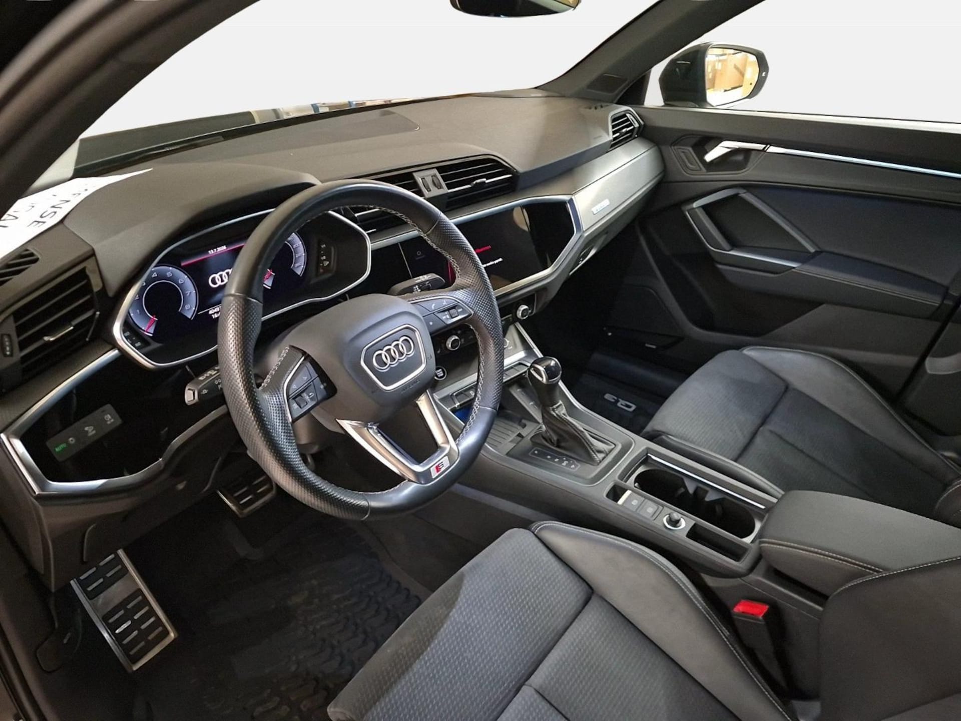 Audi Q3 SUV S line