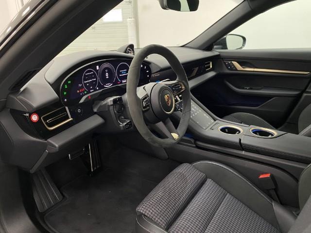 2025 Porsche Taycan