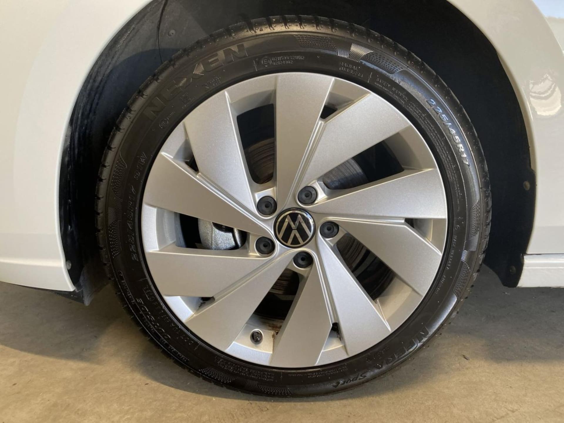 Volkswagen Golf Style