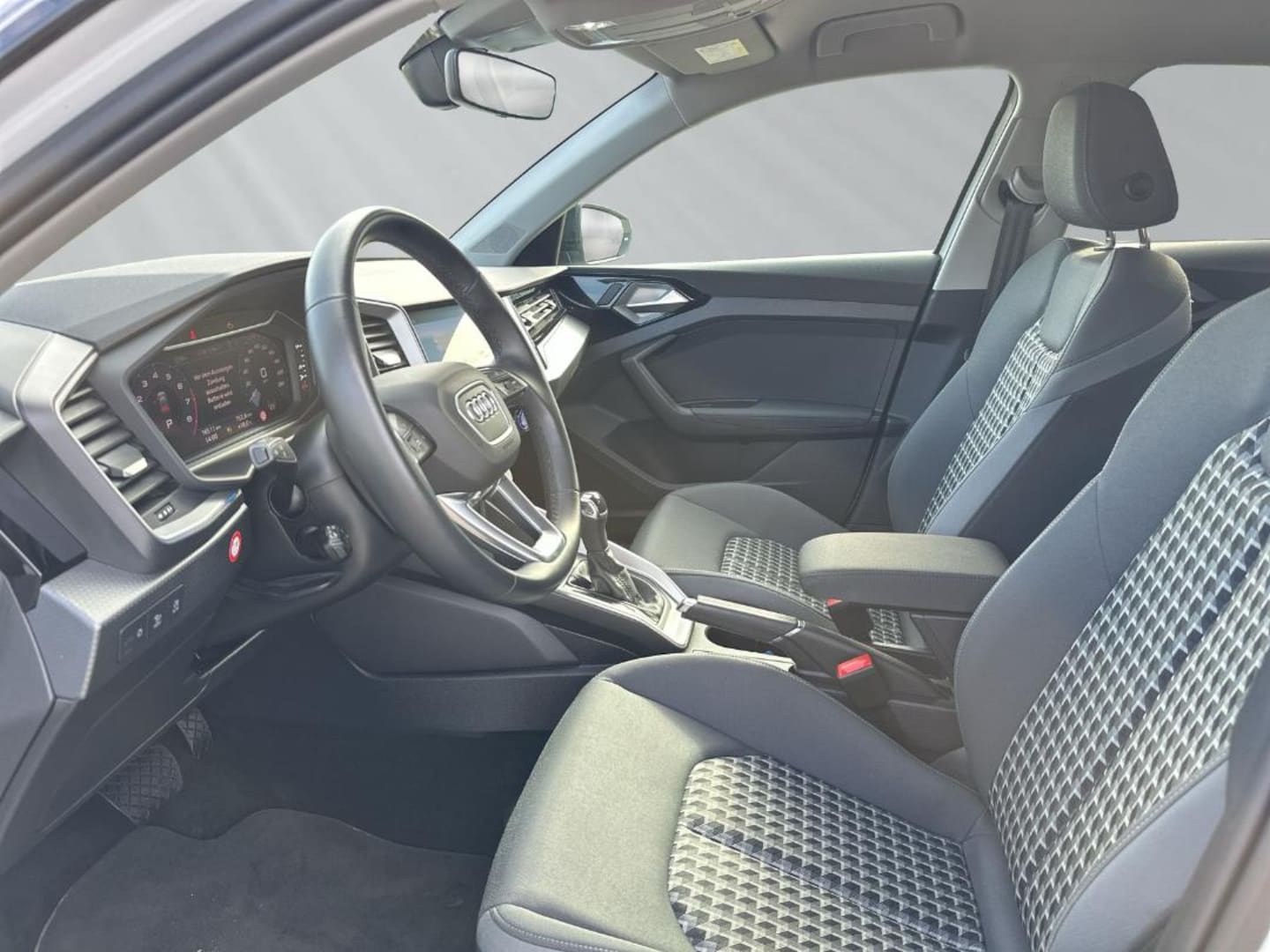 Bild über Audi A1 Sportback advanced 35 TFSI S tronic - für weitere Informationen kontaktieren Sie den Audi Partner