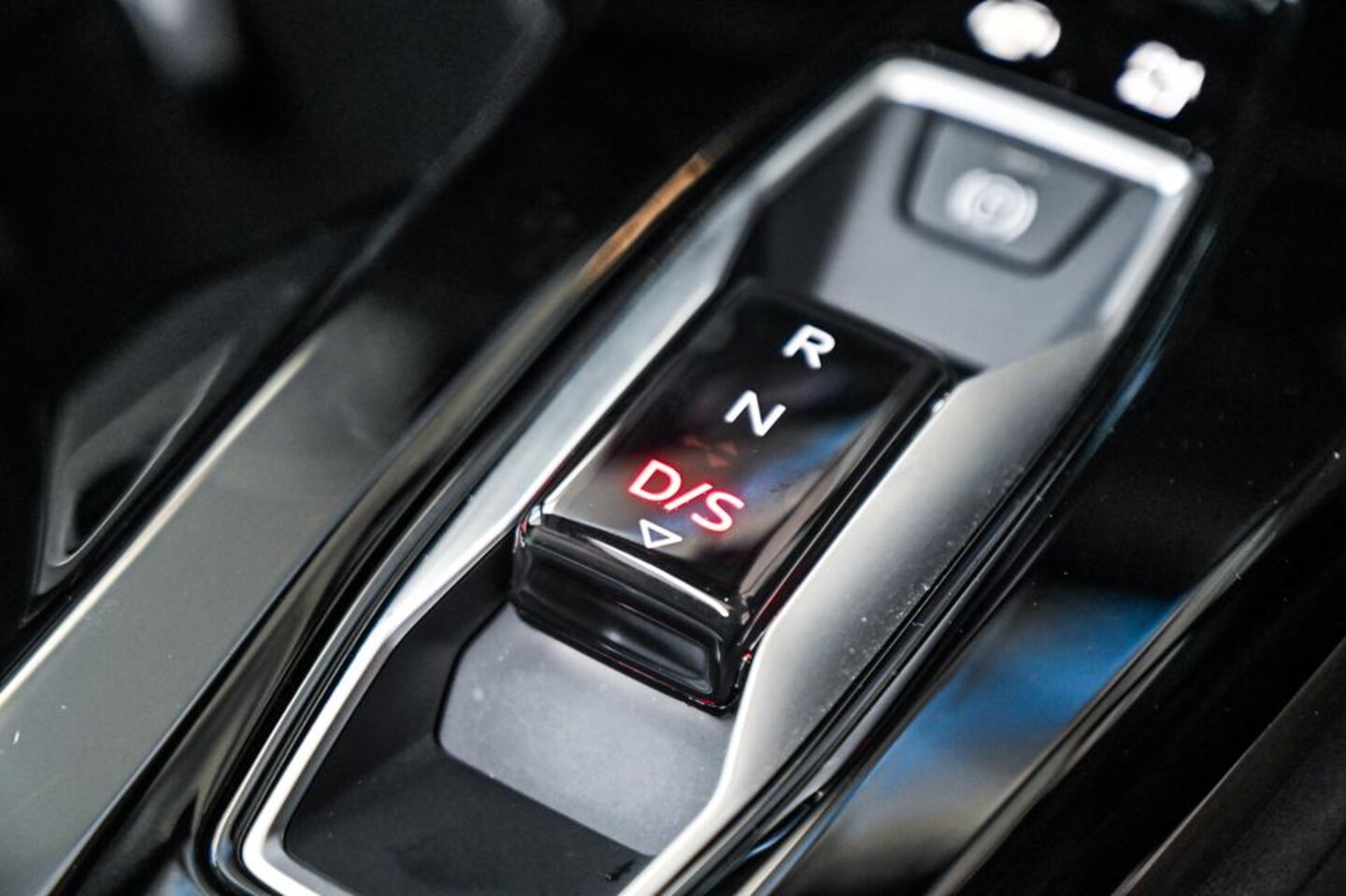 Image about Audi Q5 SUV TDI quattro 150 kW